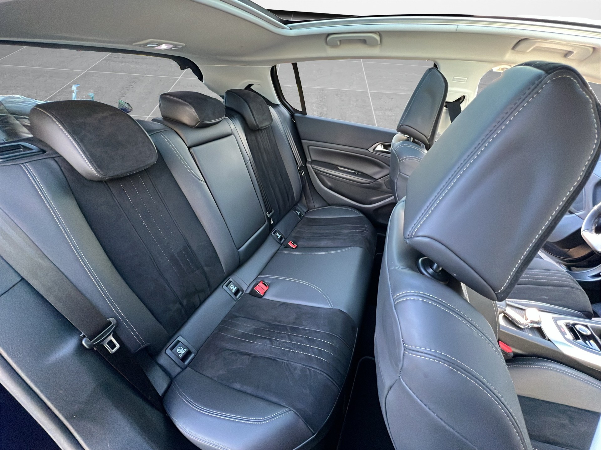 PEUGEOT 308 1.6 THP Féline-image-14