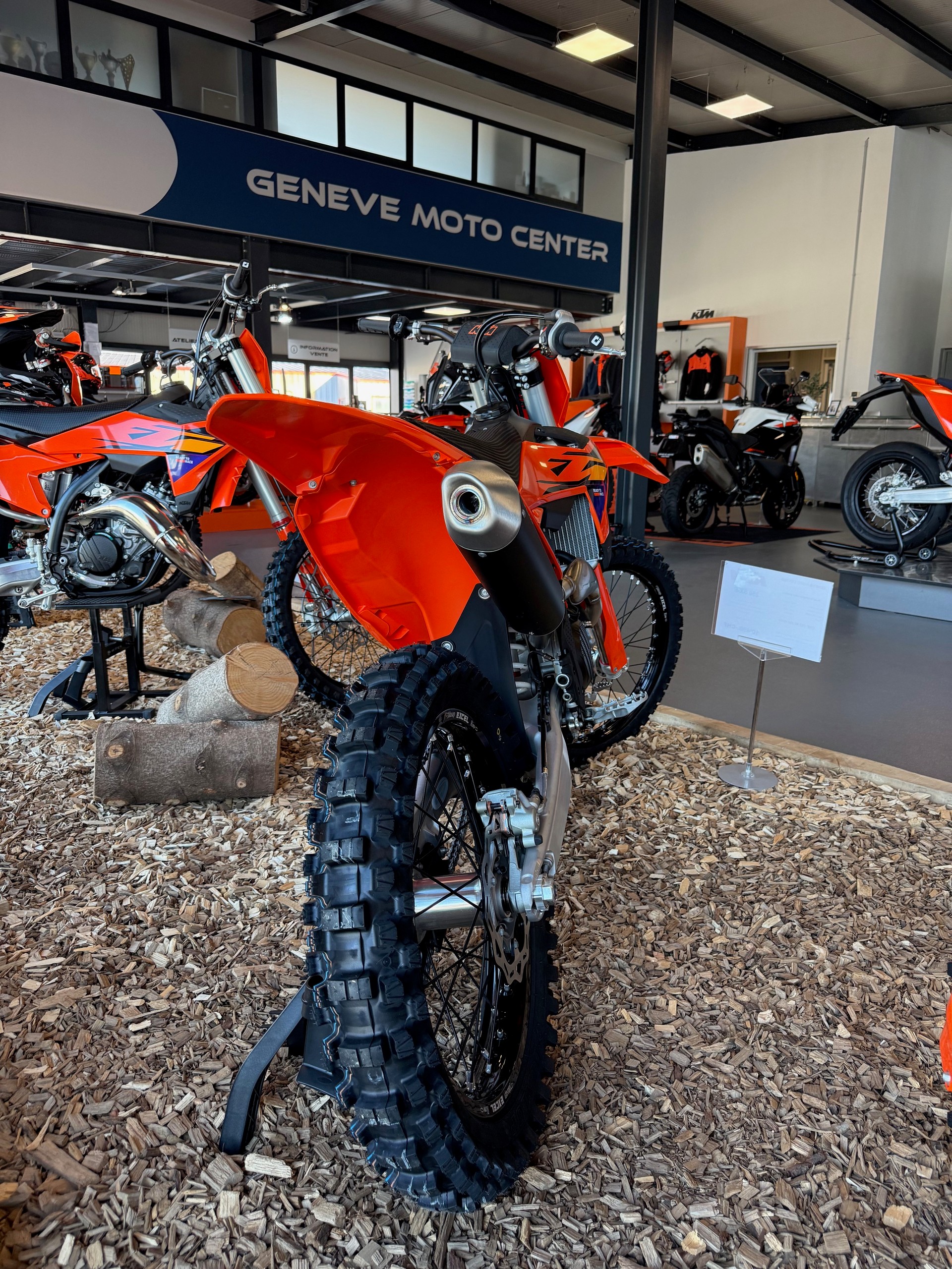 KTM 250 SX-F 2026-showroom-element-3