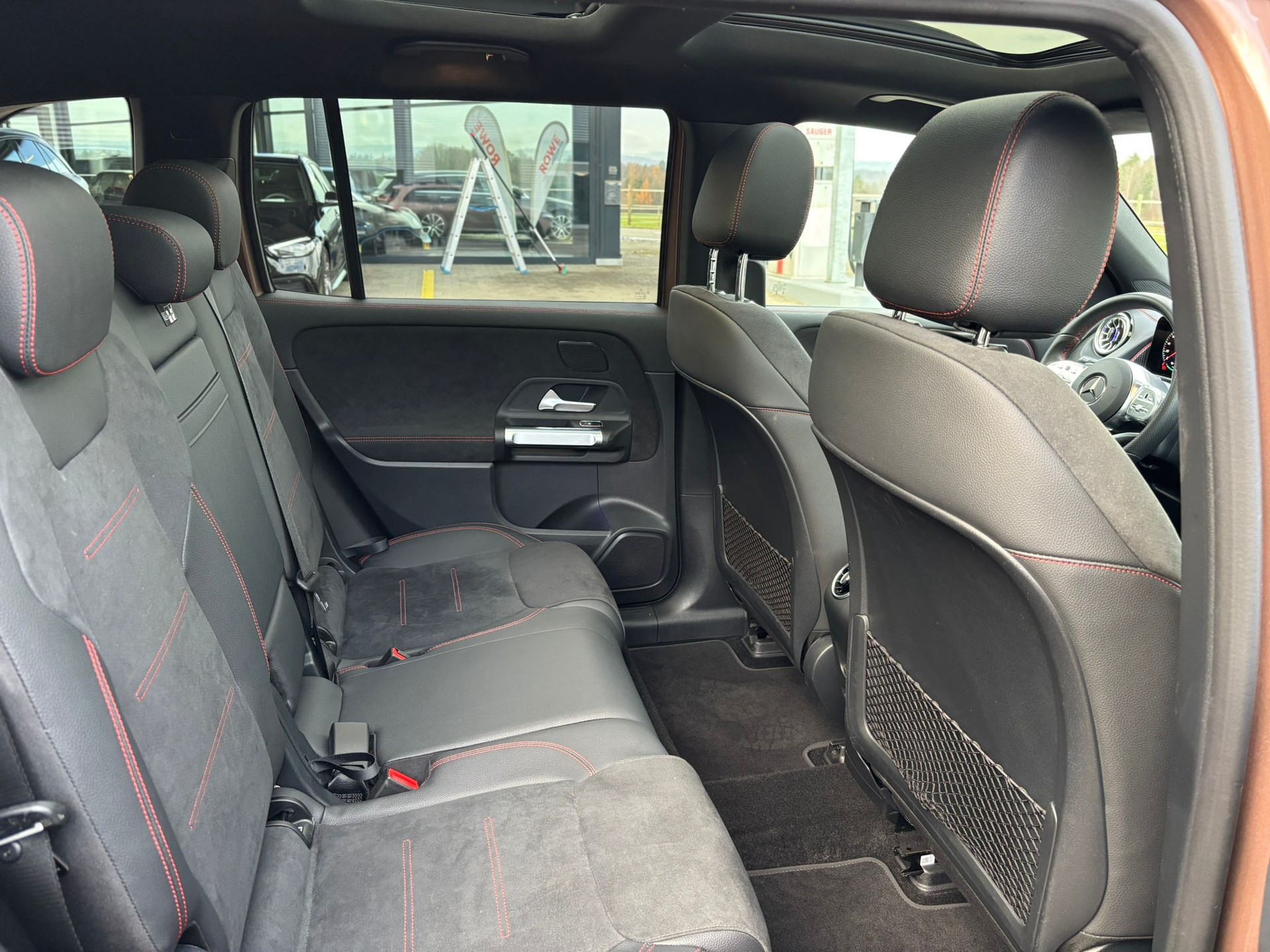 MERCEDES-BENZ EQB 350 AMG-Line 4Matic-image-9