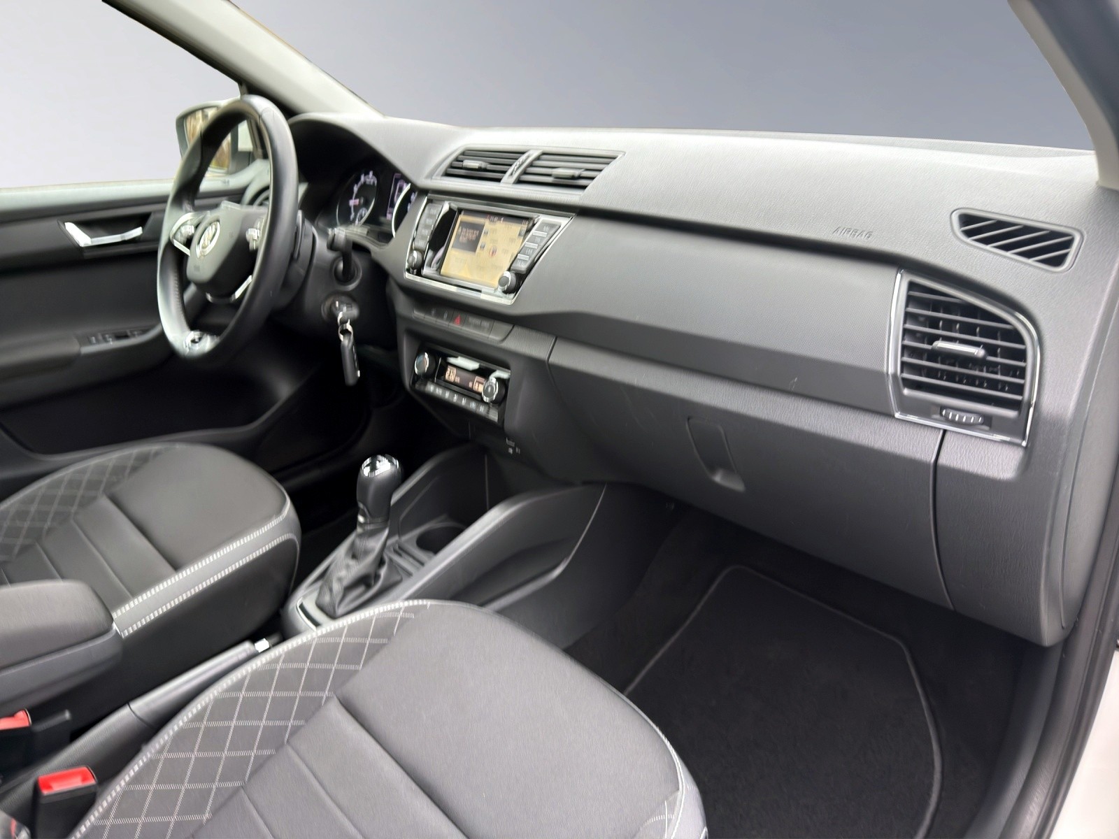 SKODA Fabia 1.0 TSI Ambition DSG-image-13