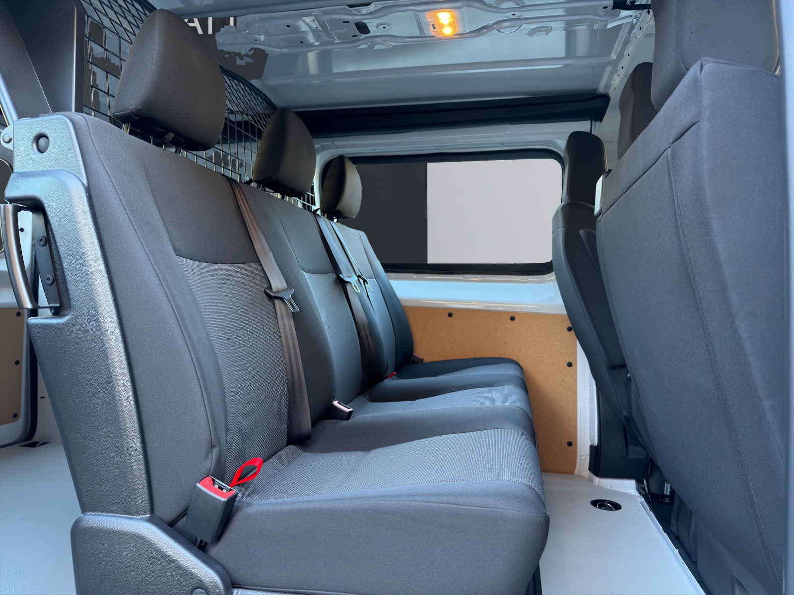 OPEL Vivaro Cargo DK Var. 3.0 t M 2.0 D 144 S/S 4x4-image-14