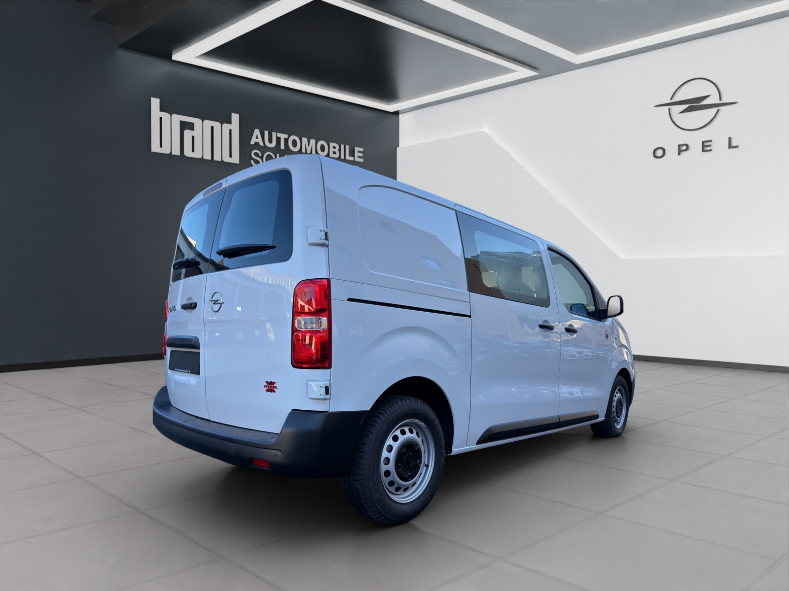 OPEL Vivaro Cargo DK Var. 3.0 t M 2.0 D 144 S/S 4x4-image-4