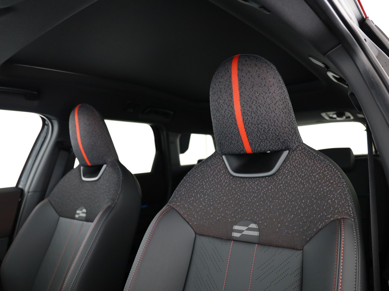 MINI John Cooper Works Countryman ALL4-image-11