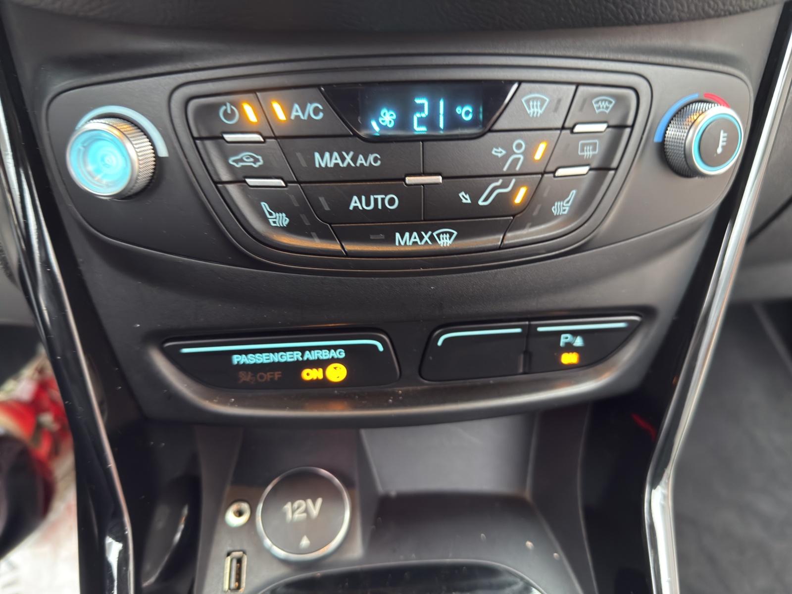 FORD B-Max 1.6 Ti-VCT Trend PowerShift-image-22