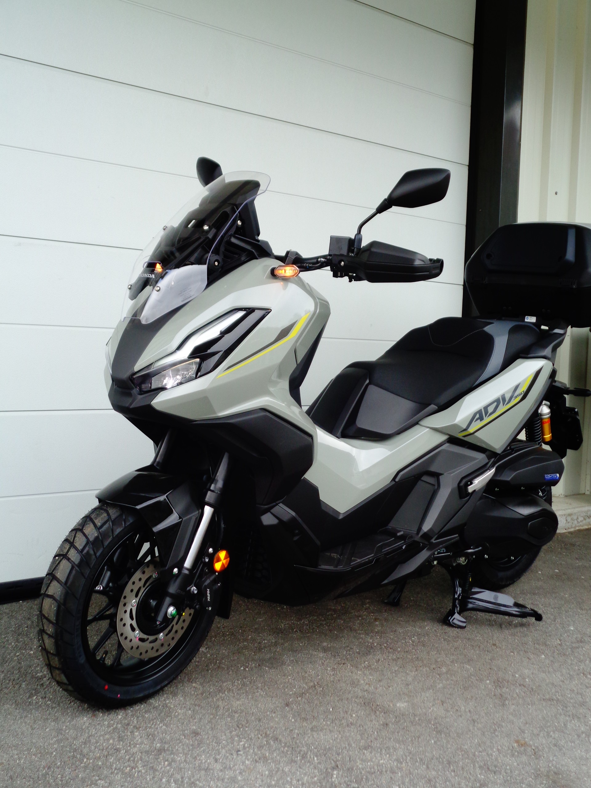 HONDA ADV 350-image-10
