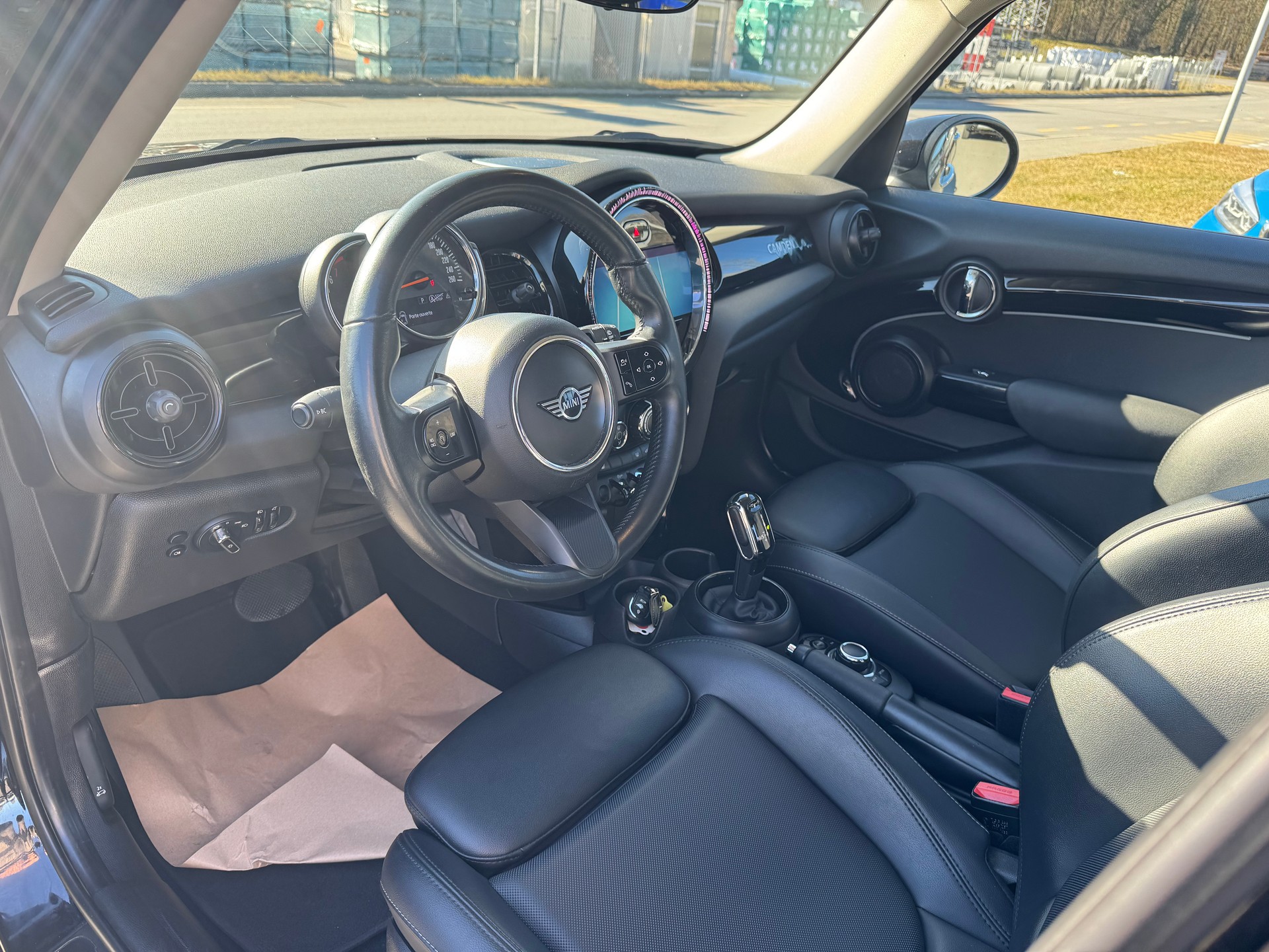 MINI Cooper Camden Edition Steptronic DKG-image-9