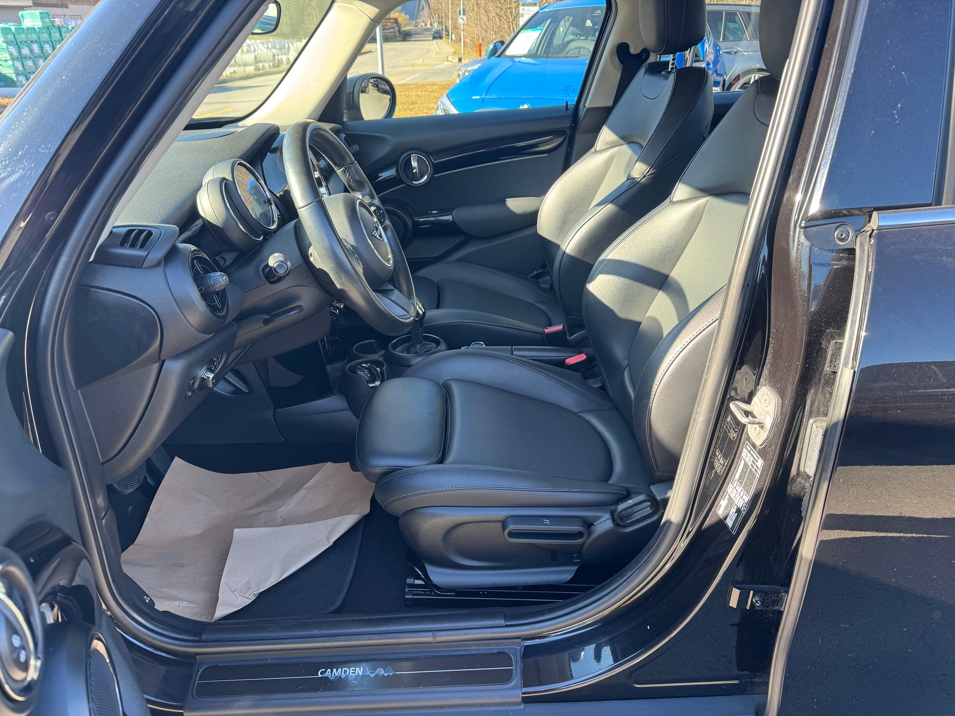 MINI Cooper Camden Edition Steptronic DKG-image-7