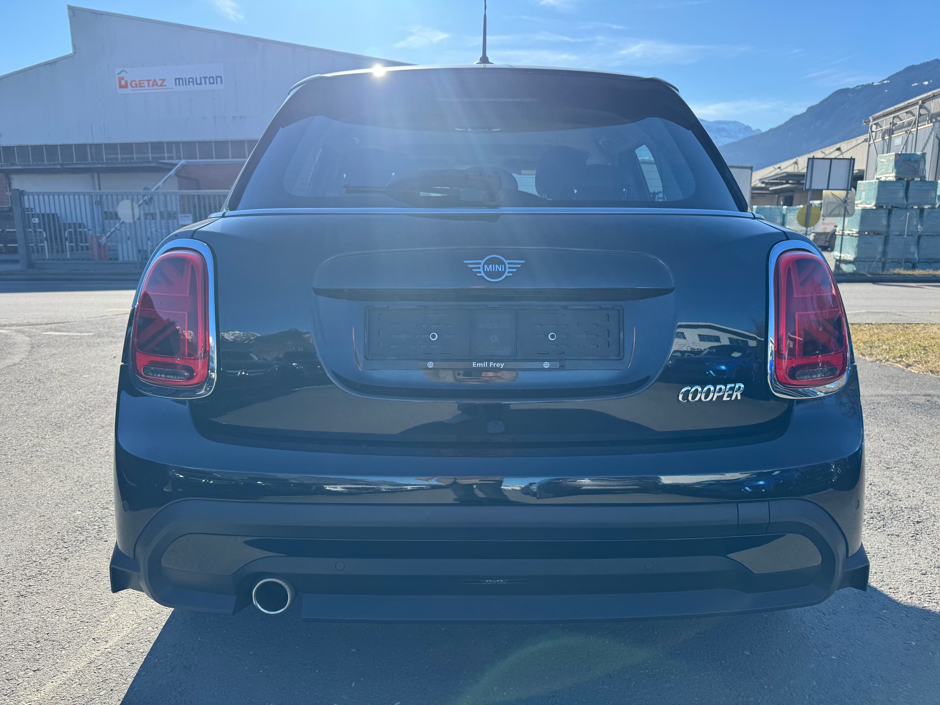 MINI Cooper Camden Edition Steptronic DKG-image-4