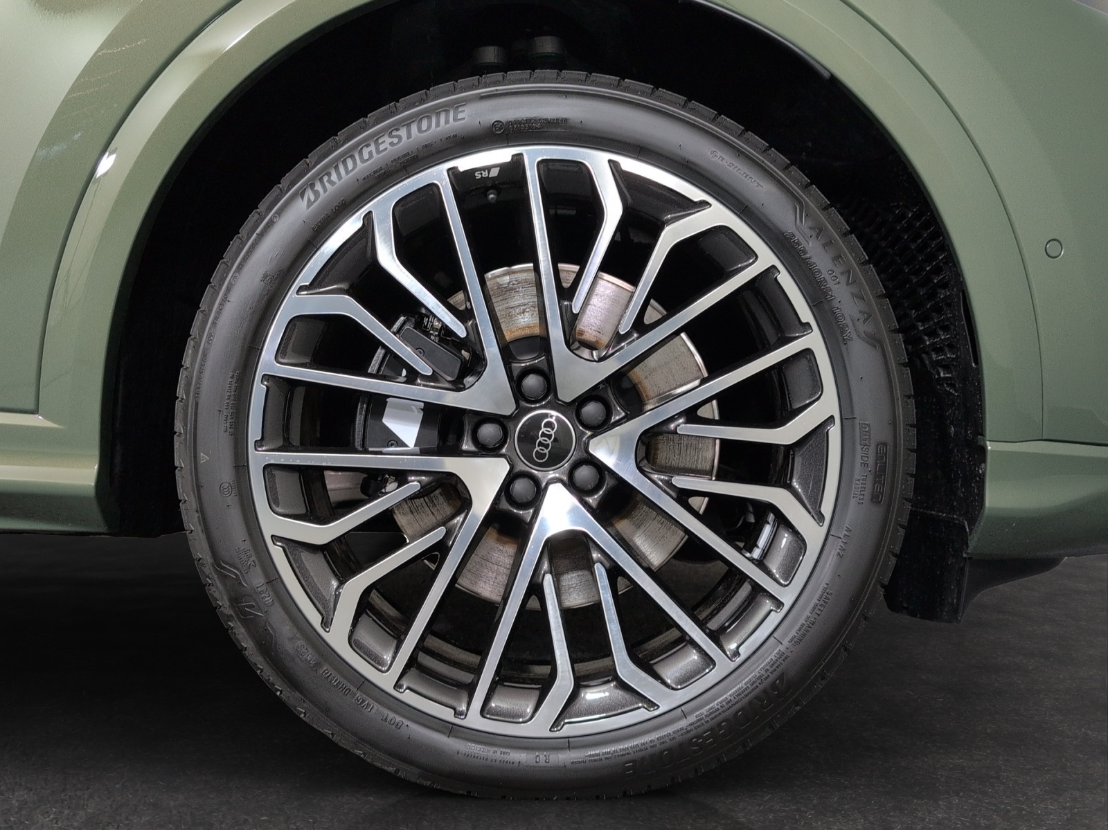 AUDI SQ5 TFSI quattro S-tronic-image-4