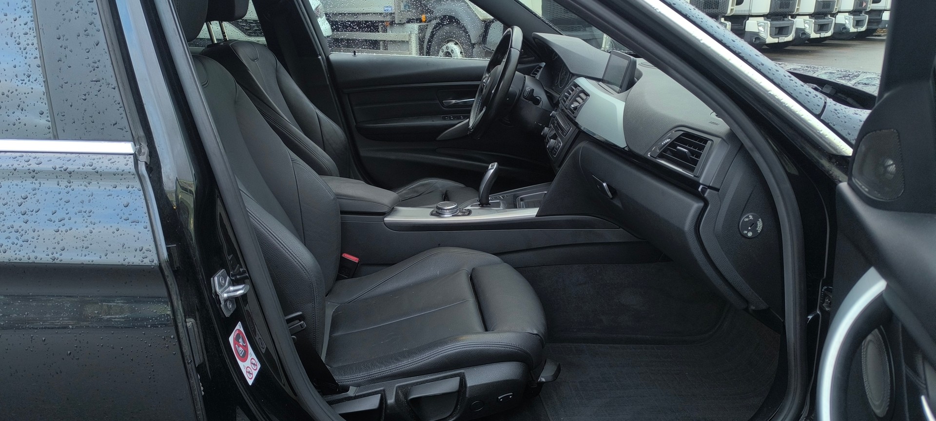 BMW 328i xDrive Touring M Sportpaket Steptronic-image-14