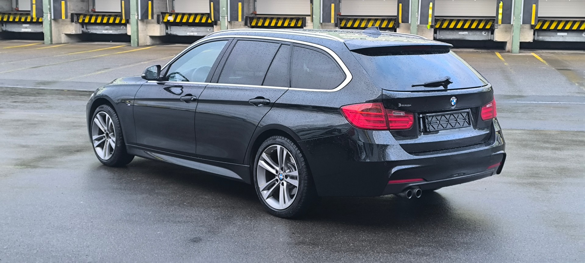 BMW 328i xDrive Touring M Sportpaket Steptronic-image-3