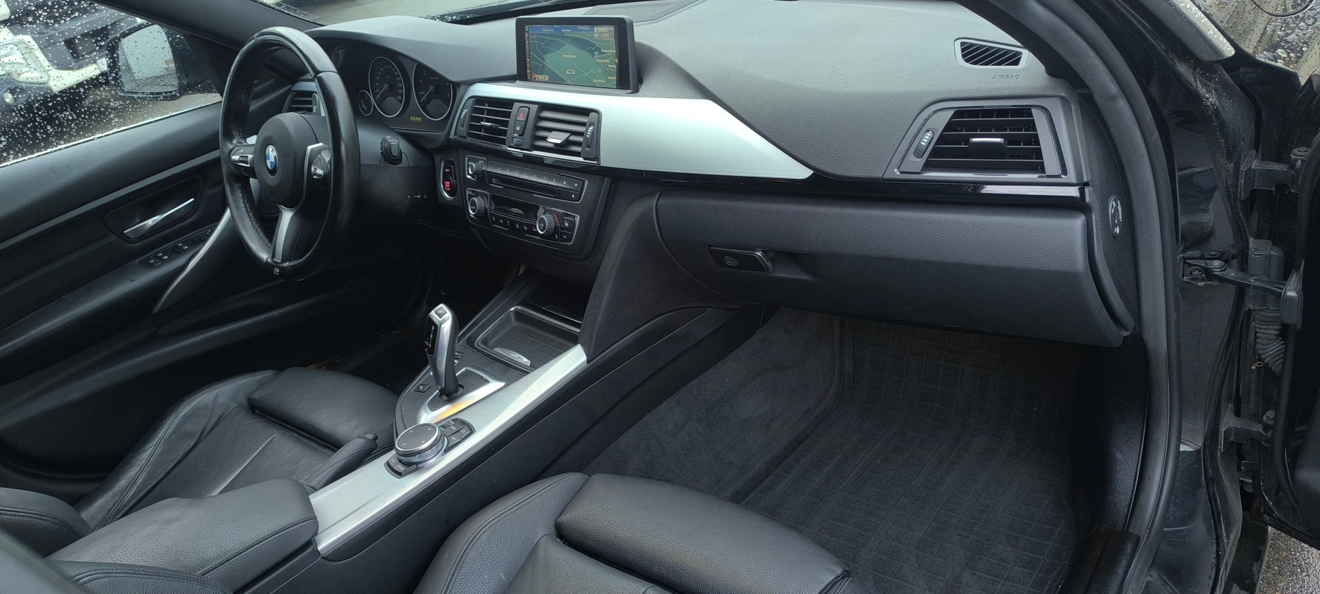 BMW 328i xDrive Touring M Sportpaket Steptronic-image-13