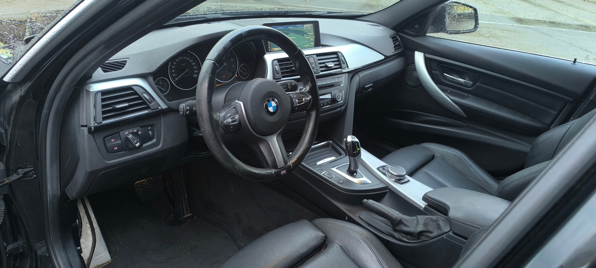 BMW 328i xDrive Touring M Sportpaket Steptronic-image-12
