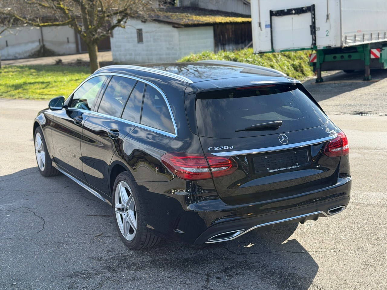MERCEDES-BENZ C 220 d Swiss Star AMG Line 4M 9G-Tronic-image-15
