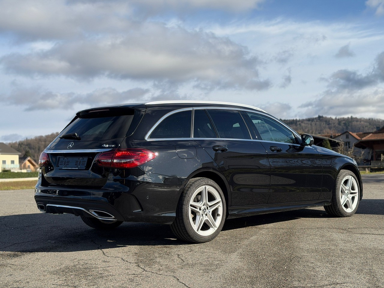 MERCEDES-BENZ C 220 d Swiss Star AMG Line 4M 9G-Tronic-image-3