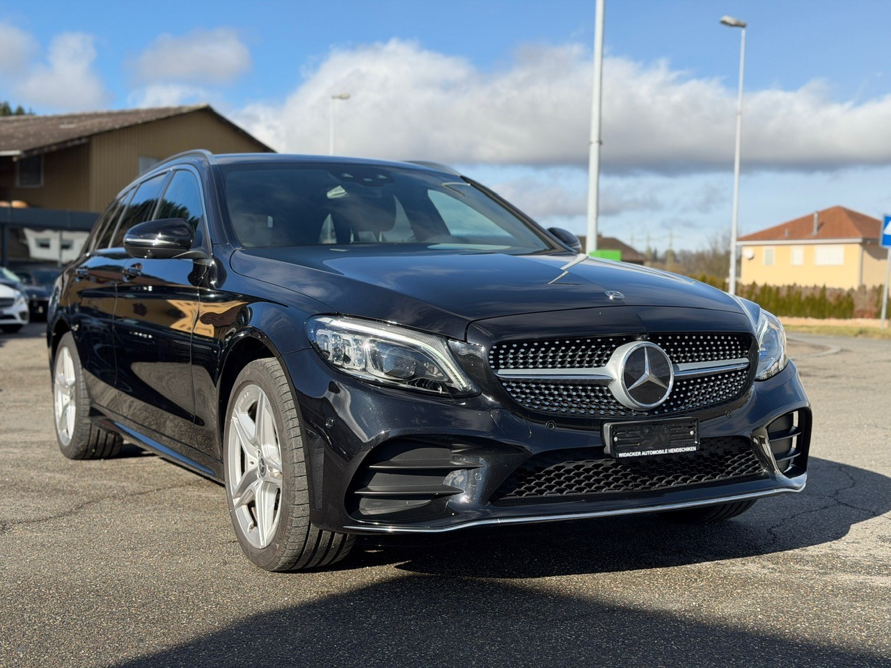 MERCEDES-BENZ C 220 d Swiss Star AMG Line 4M 9G-Tronic-image-2