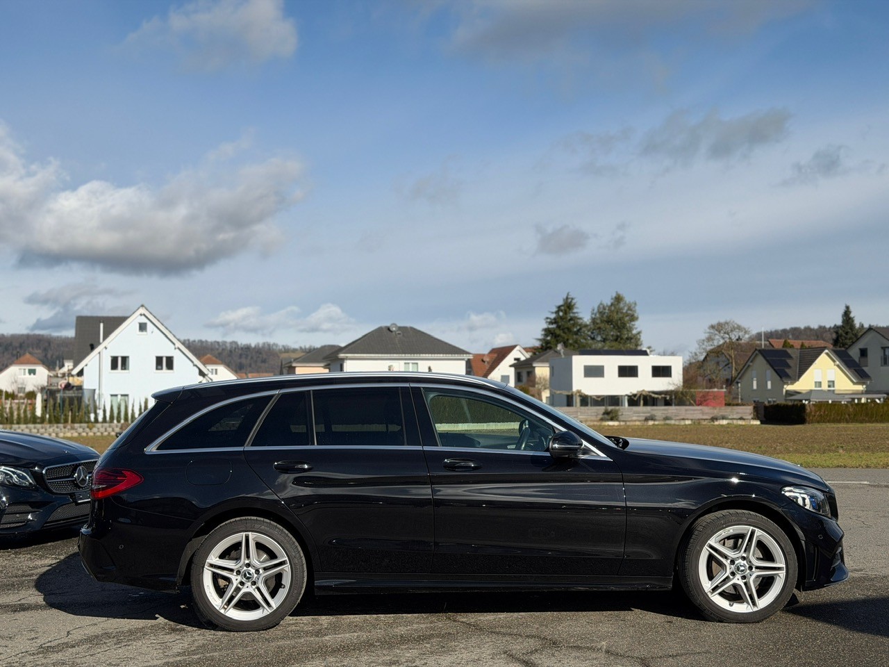 MERCEDES-BENZ C 220 d Swiss Star AMG Line 4M 9G-Tronic-image-11