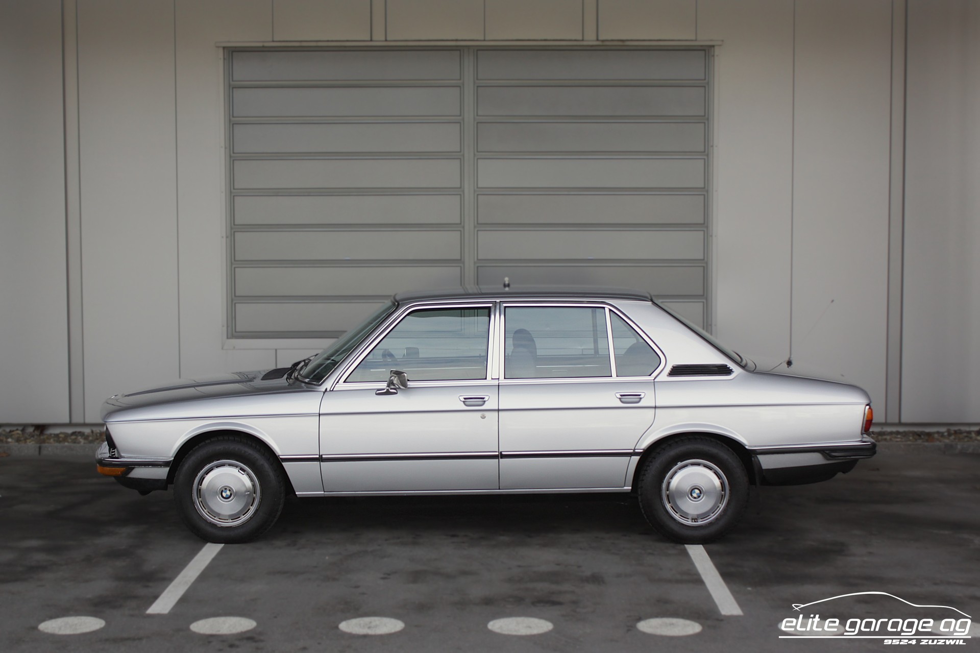 BMW 525 E12 ex Polizeiauto (wie Derrick) VETERANENGEPRÜFT-image-1