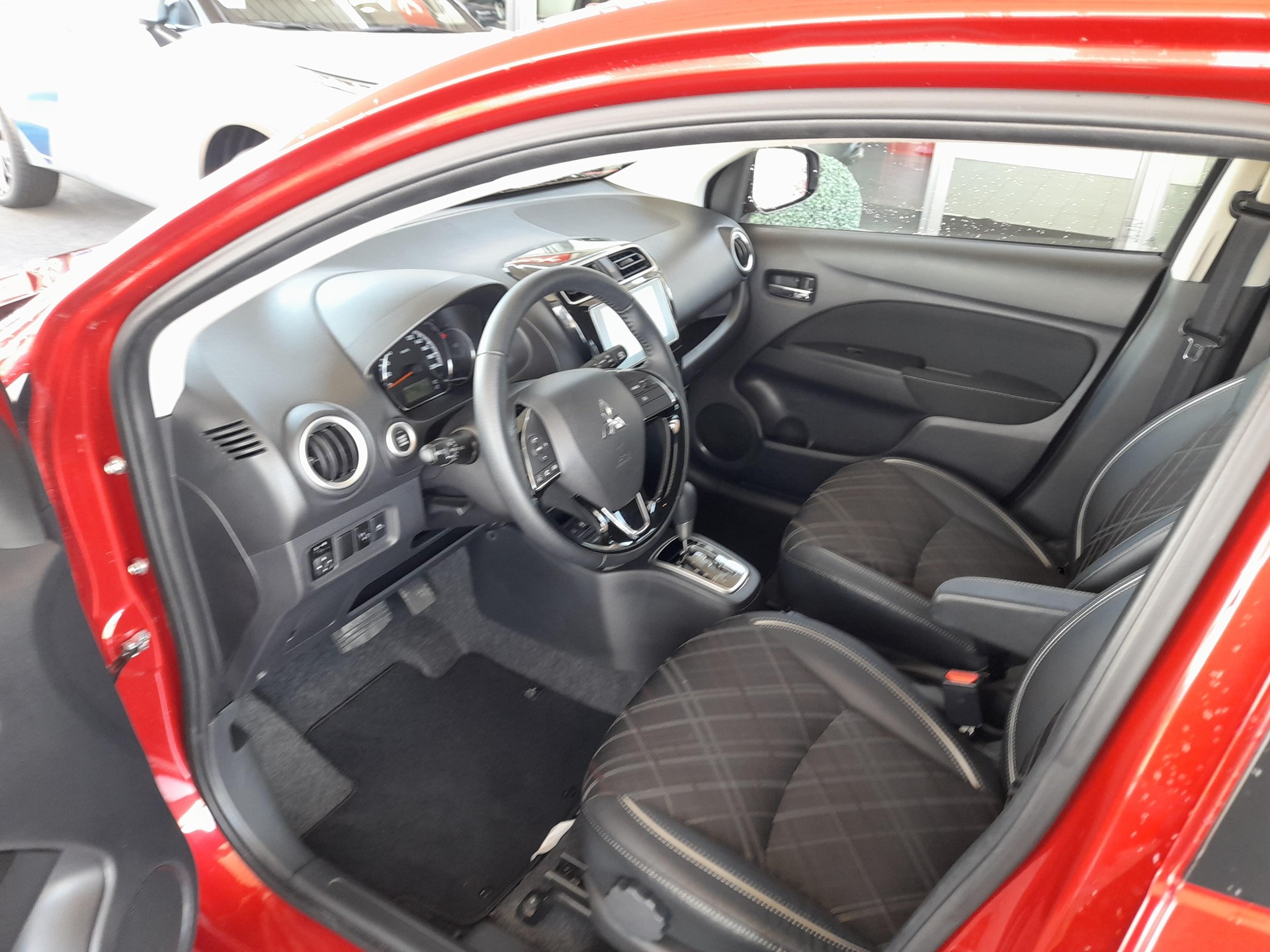 MITSUBISHI Space Star 1.2 MIVEC Intense+-image-3