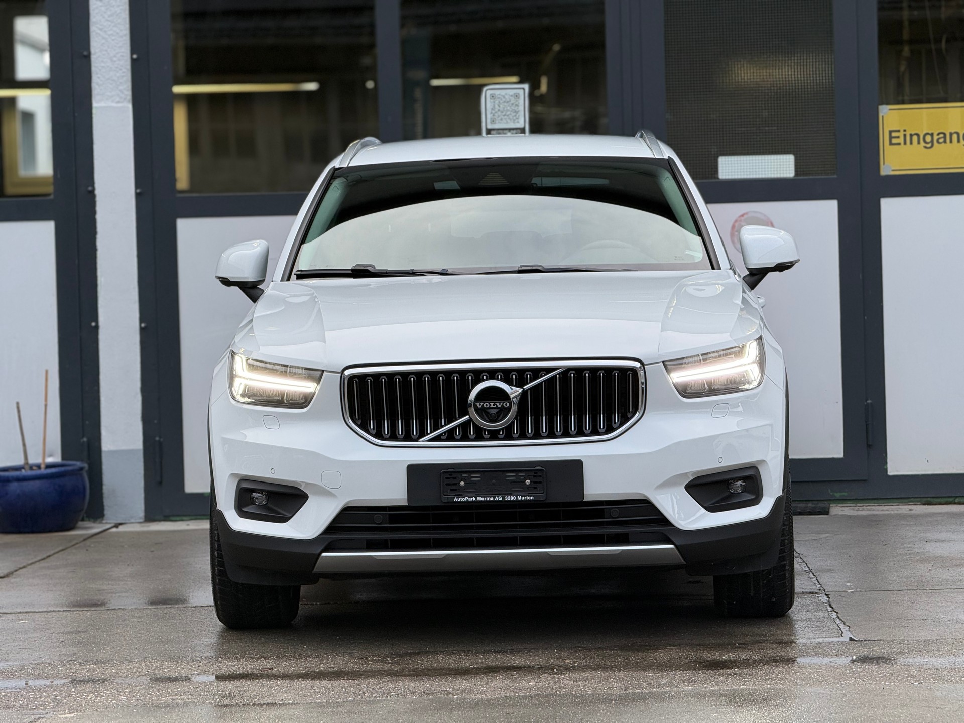 VOLVO XC40 B4 Benzin Mild Hybrid AWD Plus Bright DCT-image-2