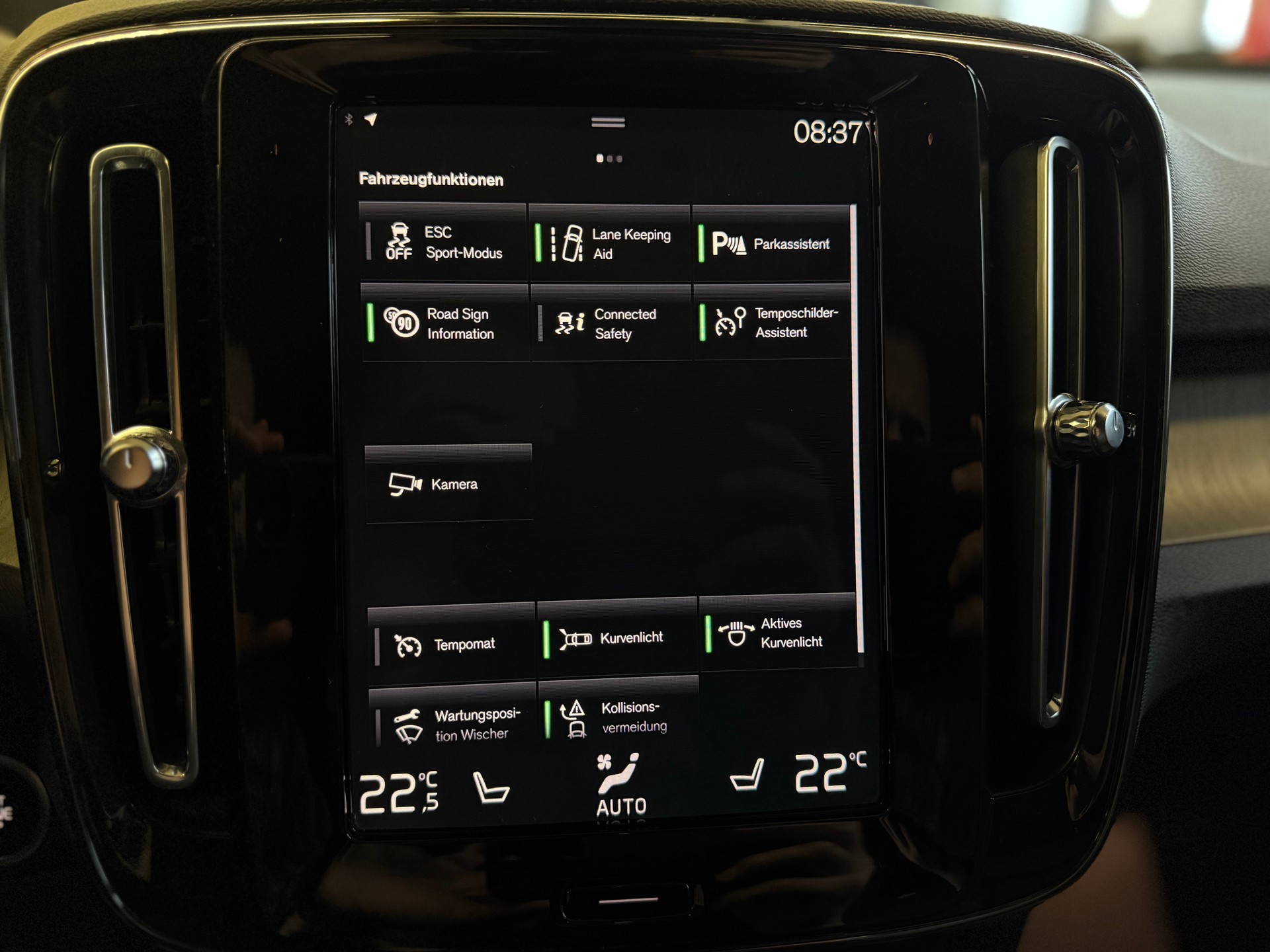 VOLVO XC40 B4 Benzin Mild Hybrid AWD Plus Bright DCT-image-19