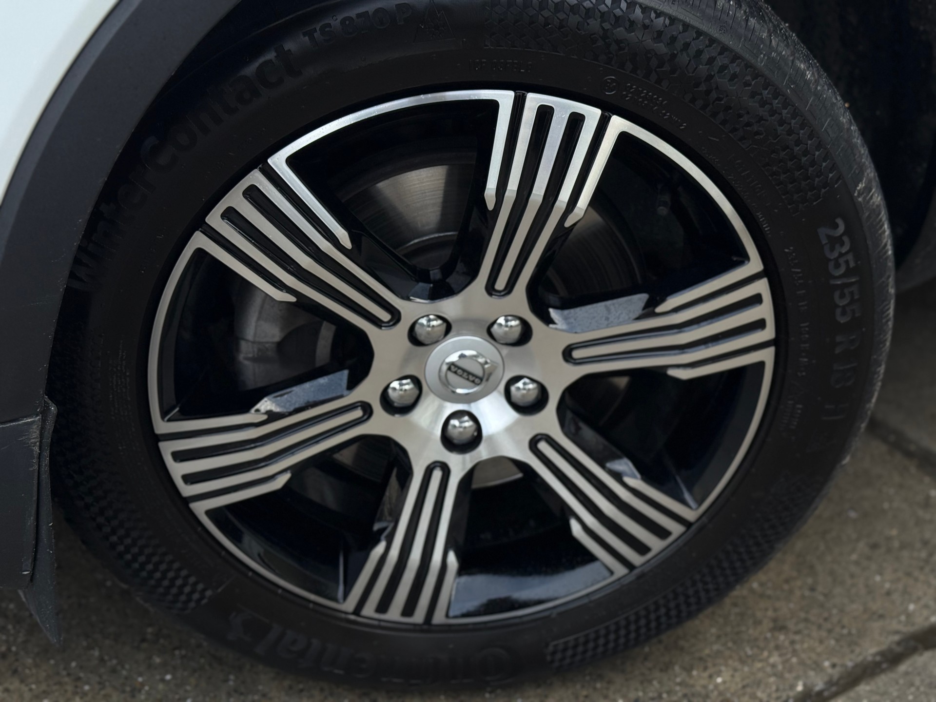 VOLVO XC40 B4 Benzin Mild Hybrid AWD Plus Bright DCT-image-20