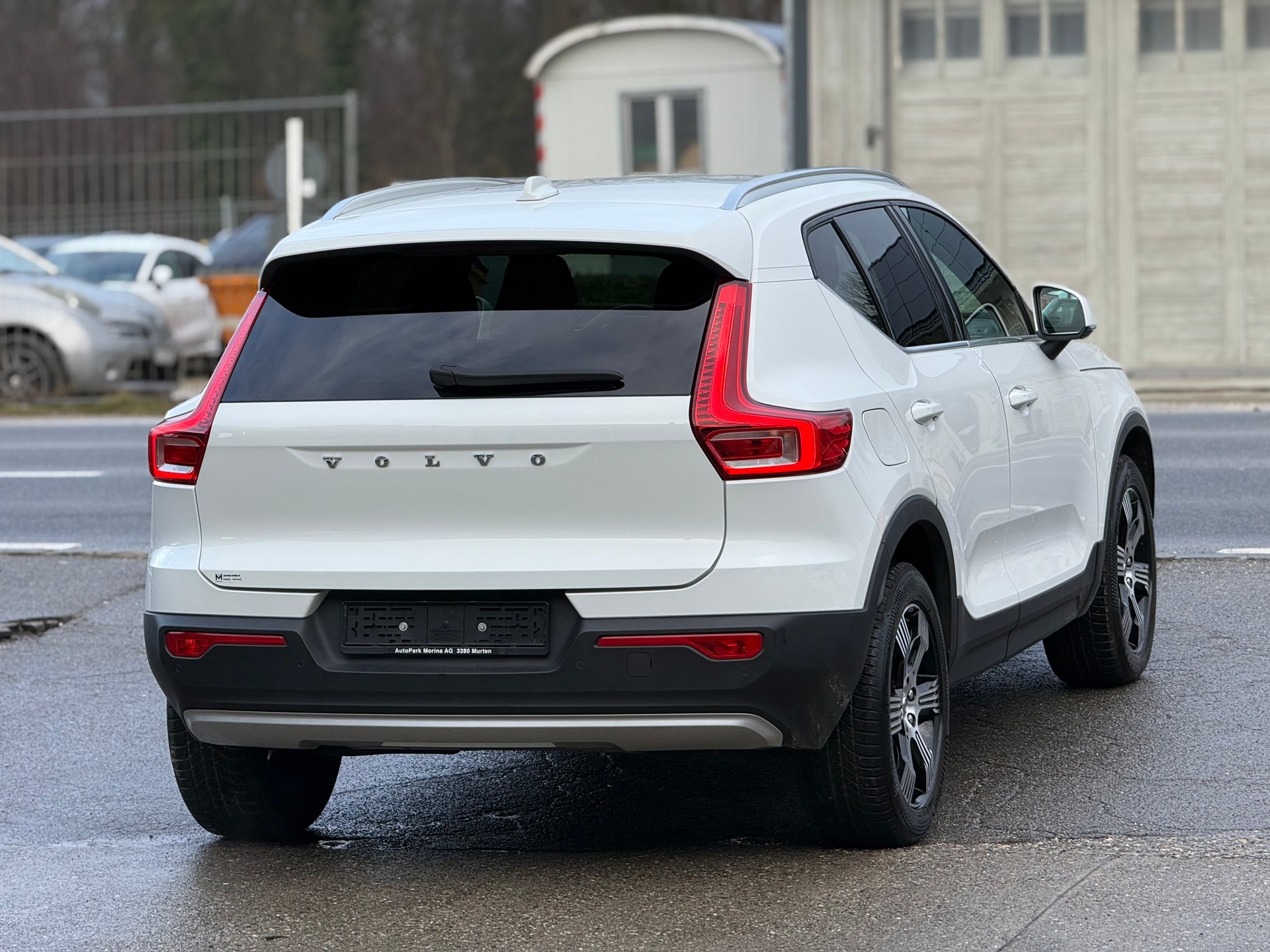 VOLVO XC40 B4 Benzin Mild Hybrid AWD Plus Bright DCT-image-4