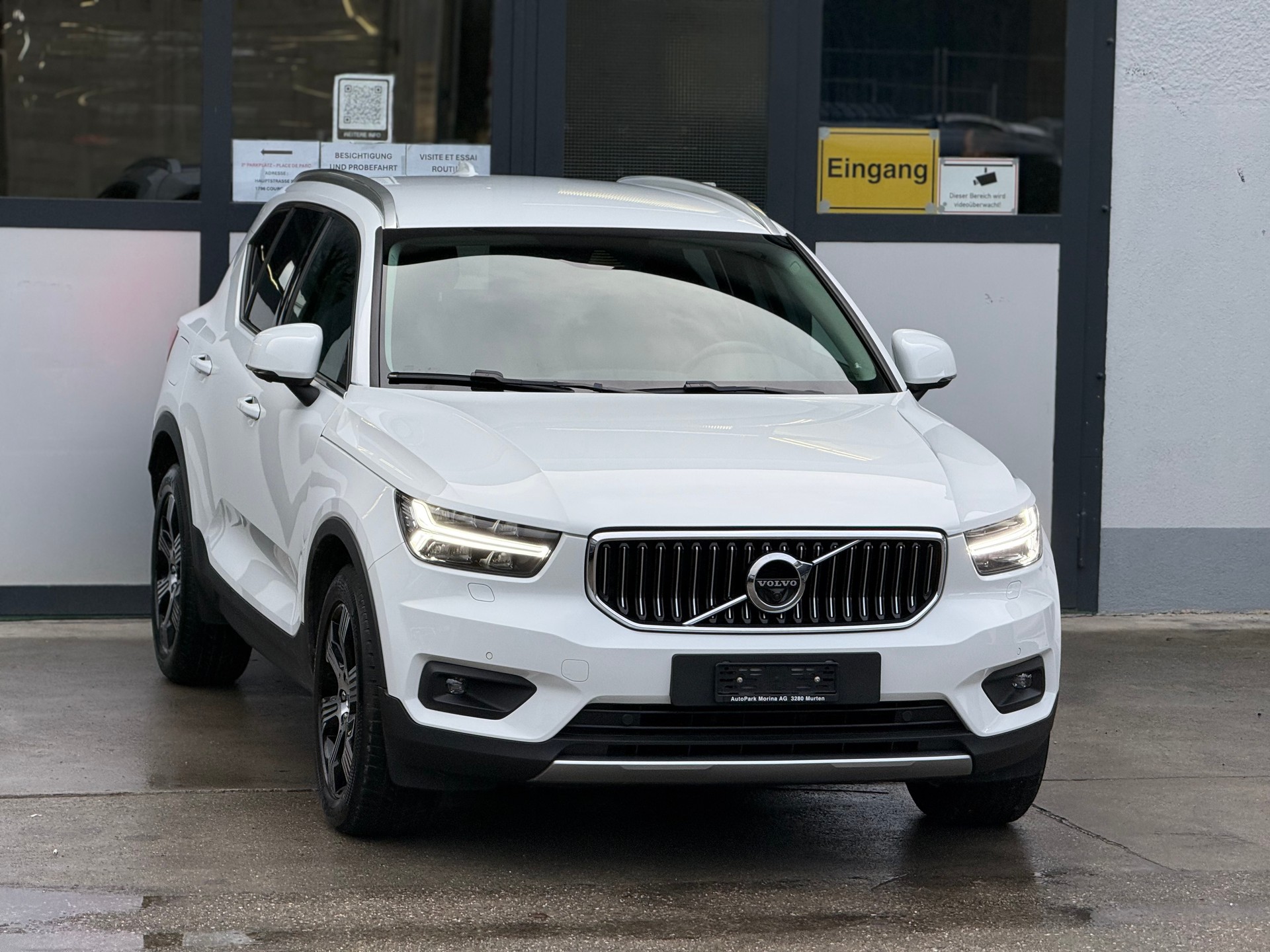 VOLVO XC40 B4 Benzin Mild Hybrid AWD Plus Bright DCT-image-3