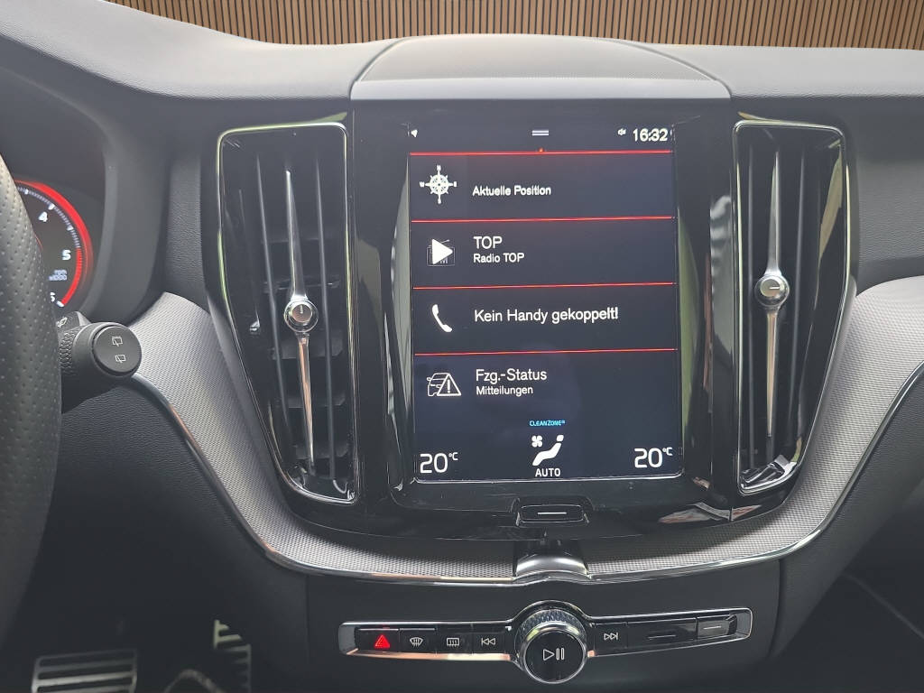 VOLVO XC60 2.0 D5 R-Design AWD-image-20