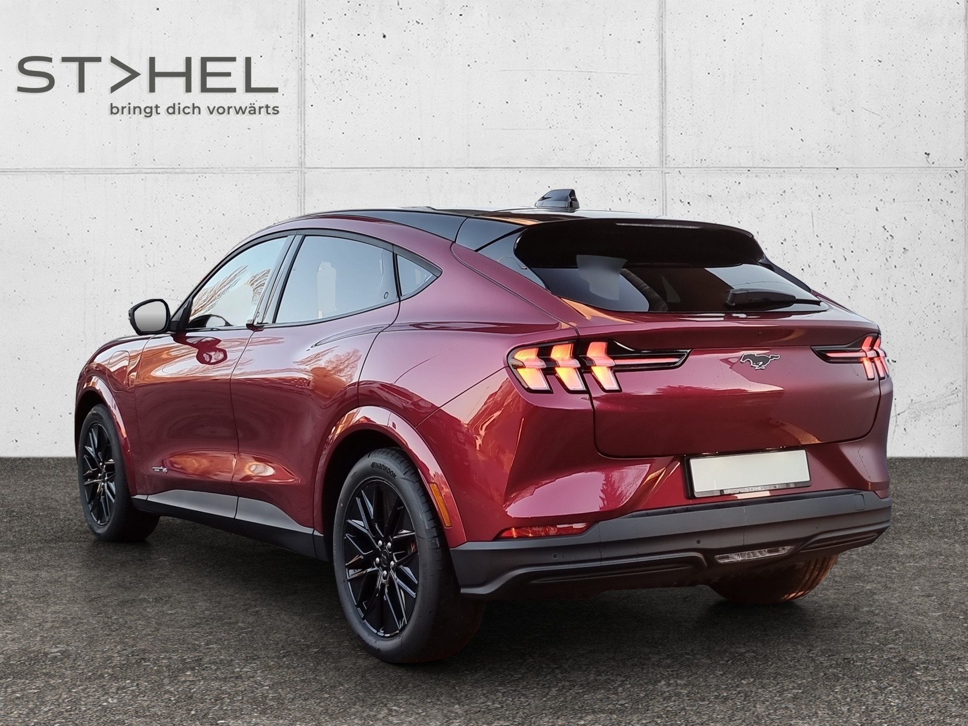 FORD Mustang Mach-E Premium AWD-image-2
