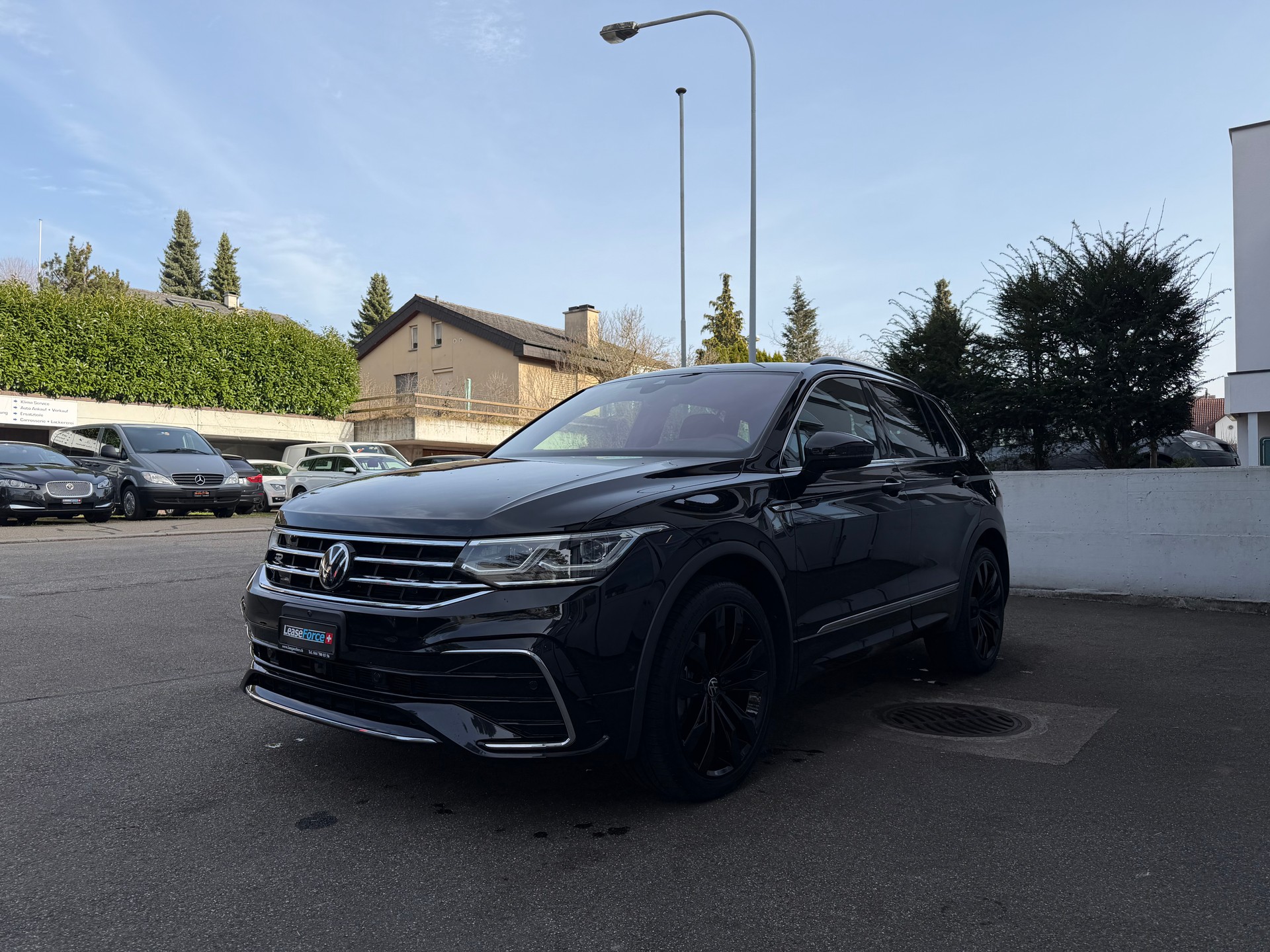 VW Tiguan 2.0TSI R-Line 4Motion DSG-image-2