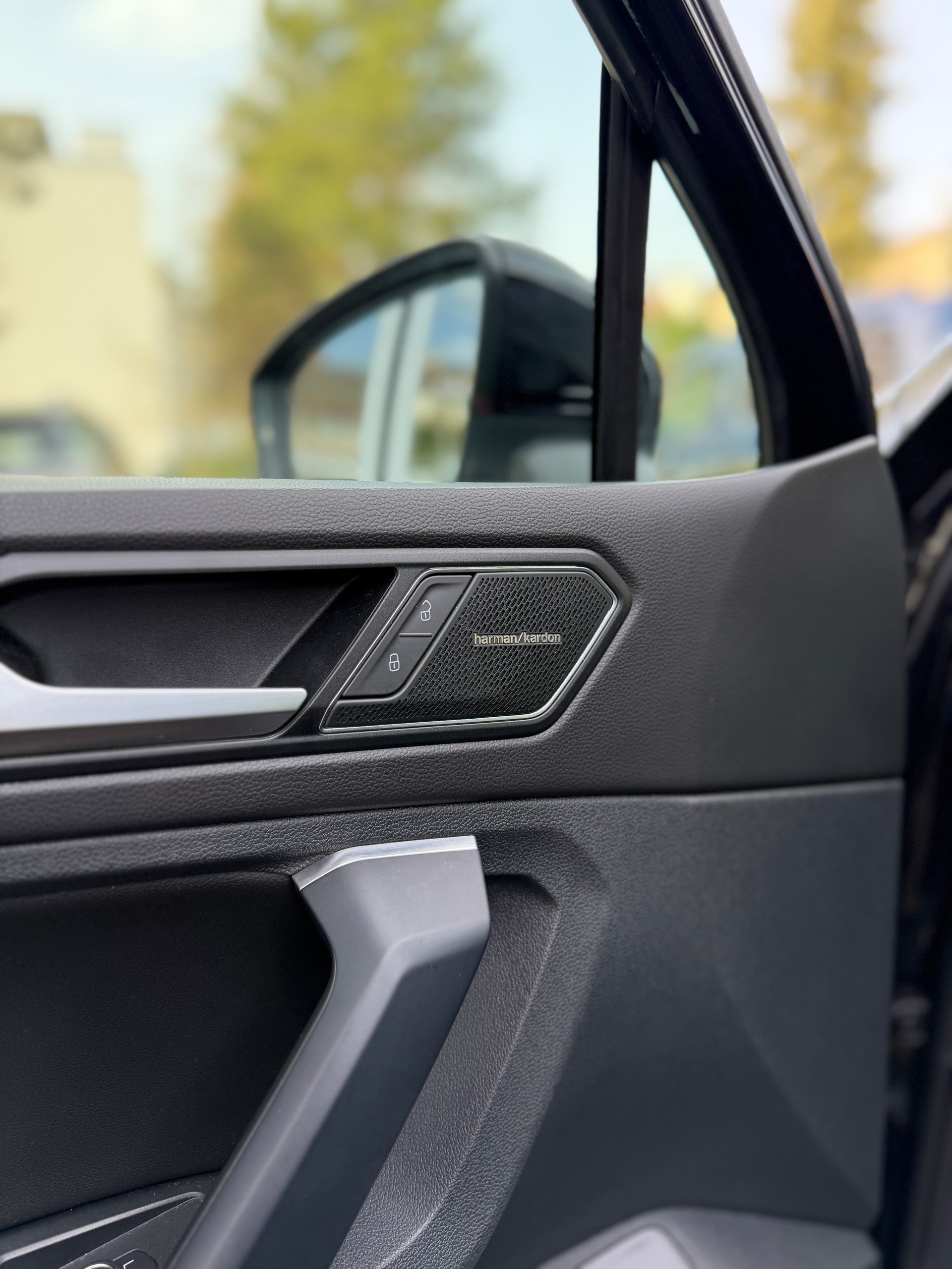 VW Tiguan 2.0TSI R-Line 4Motion DSG-image-10