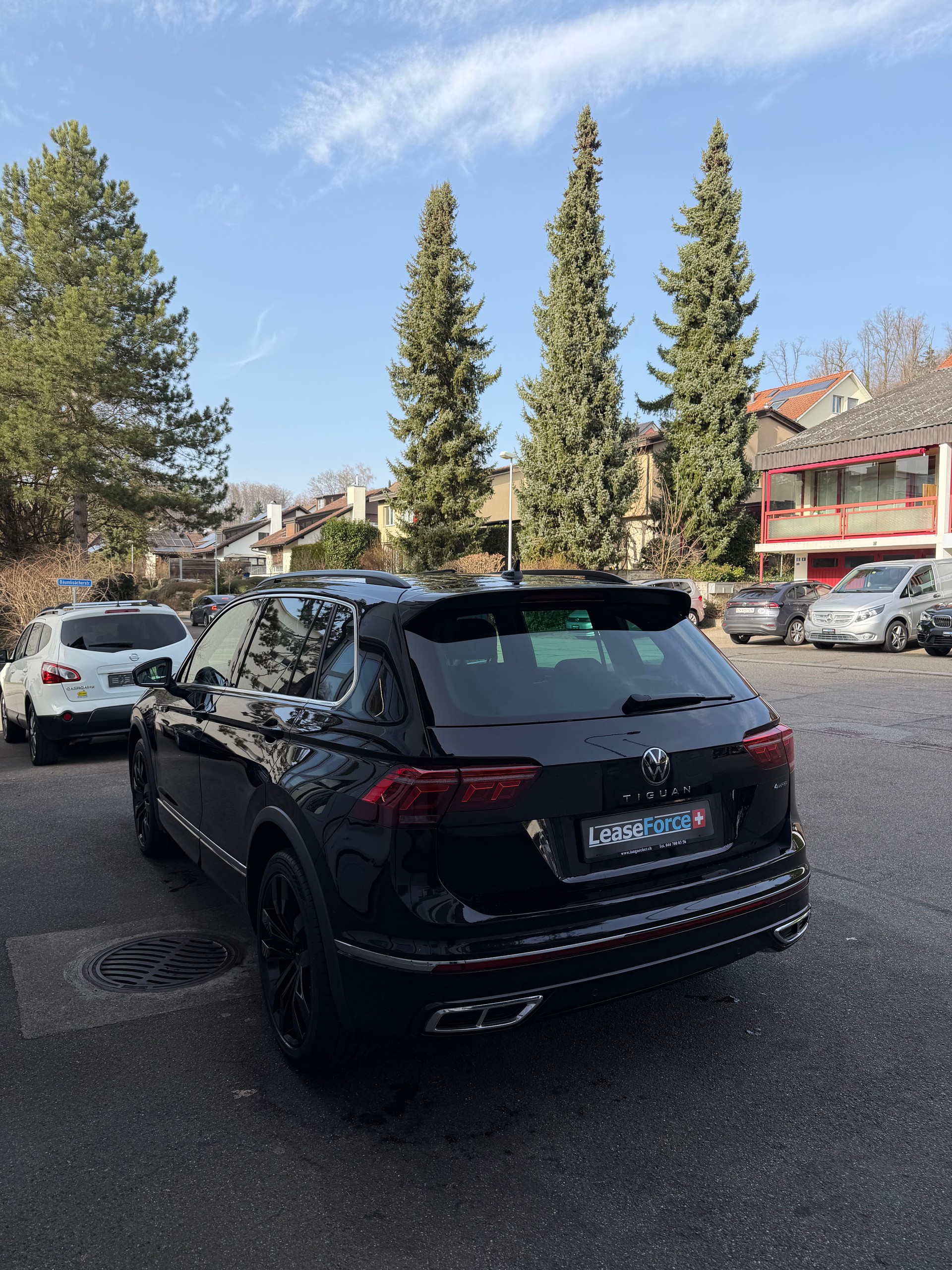 VW Tiguan 2.0TSI R-Line 4Motion DSG-image-3