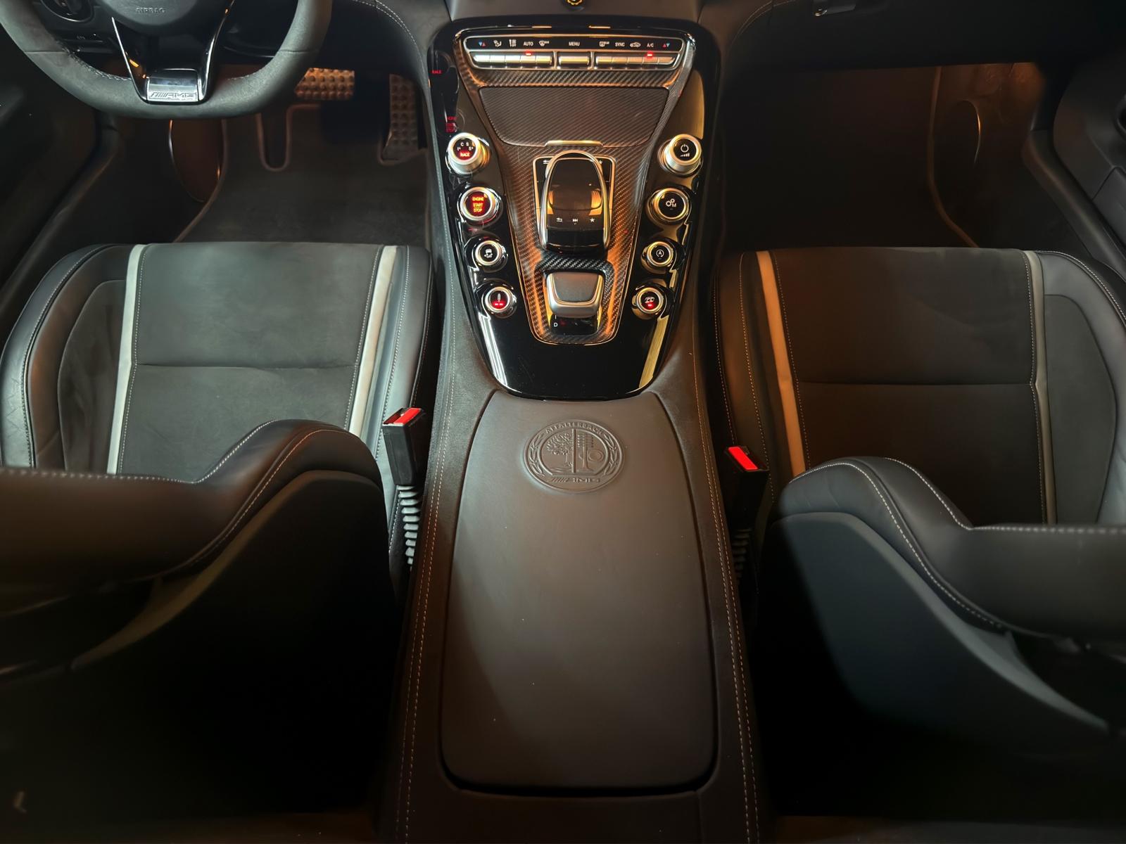 MERCEDES-BENZ AMG GT R Speedshift DCT-image-19