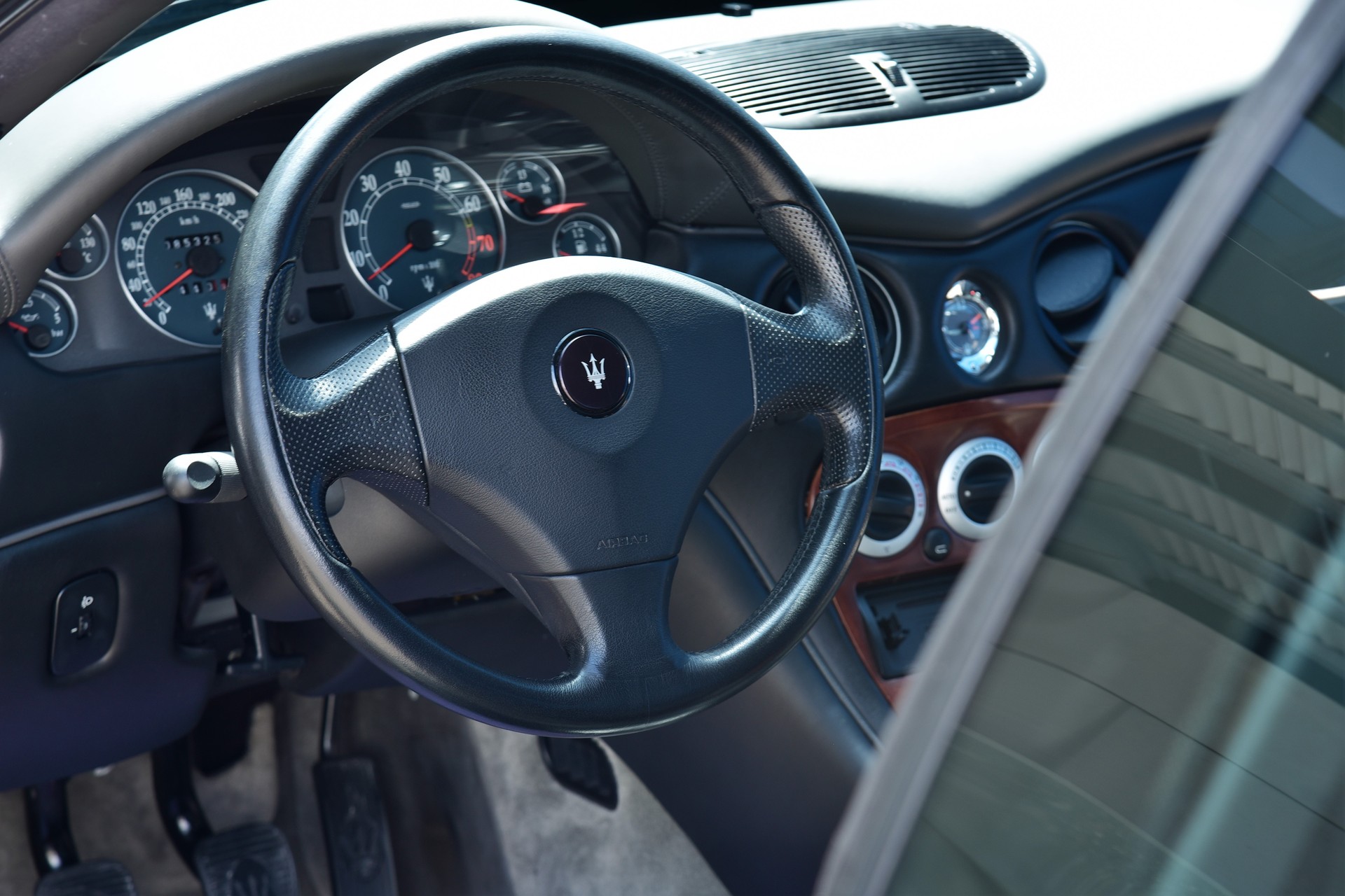 MASERATI 3200 GT-image-5