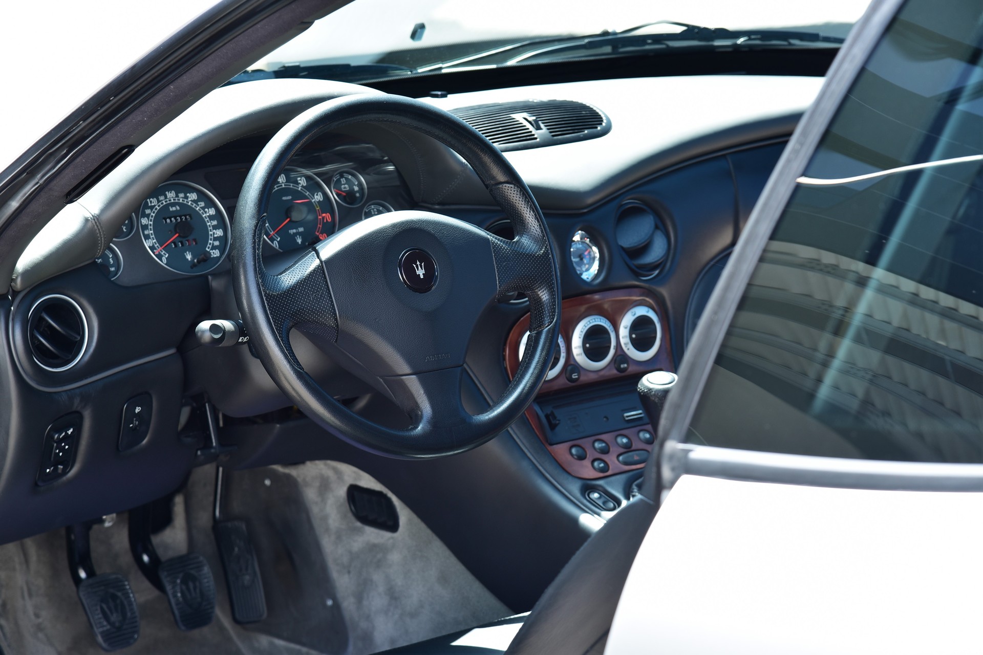 MASERATI 3200 GT-image-11