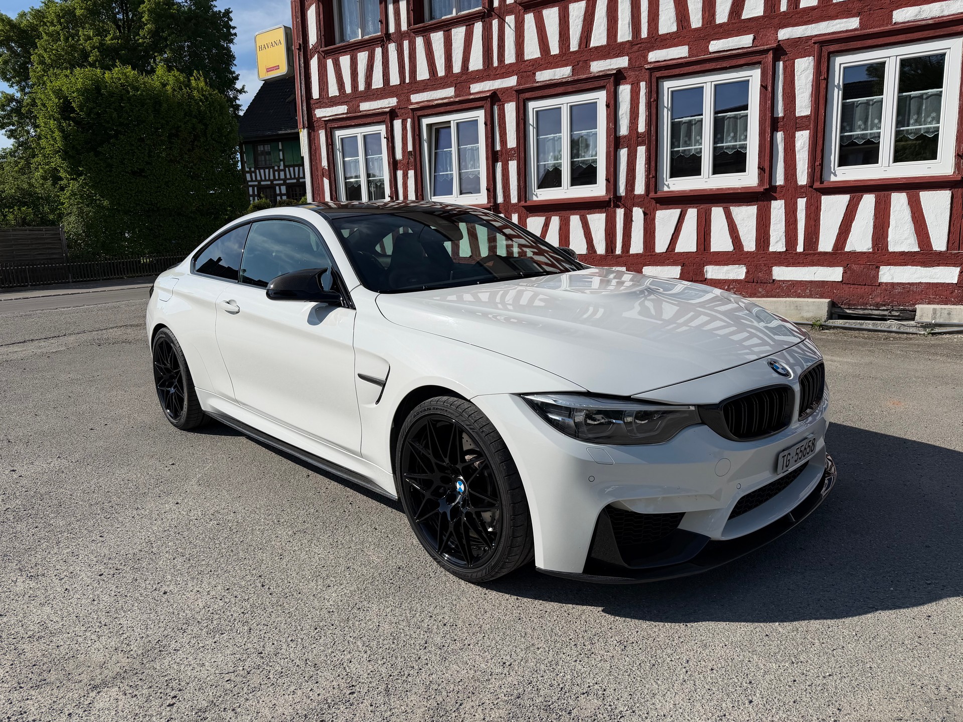 BMW M4 Competition-image-1