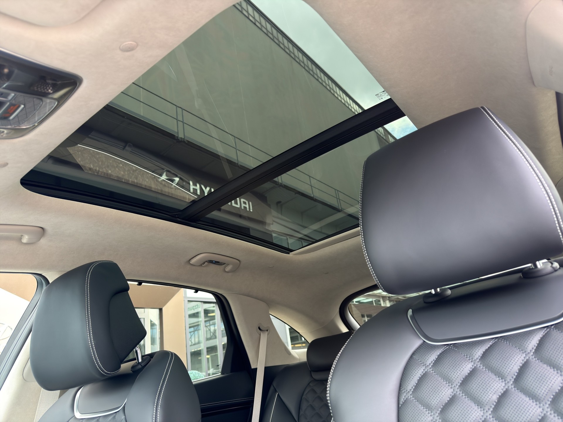 GENESIS GV70 Dual Motor Sport AWD-image-11