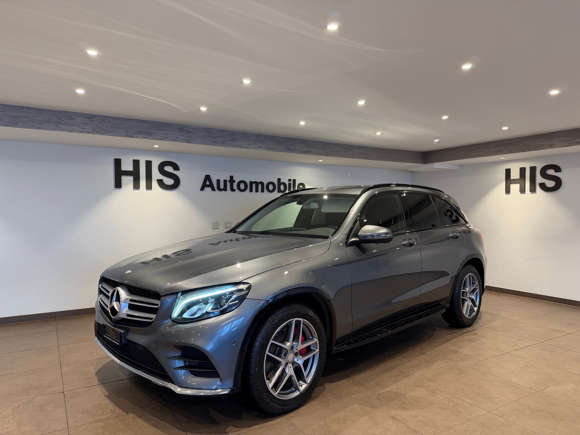 MERCEDES-BENZ GLC 220 d AMG Line 4m-image-1