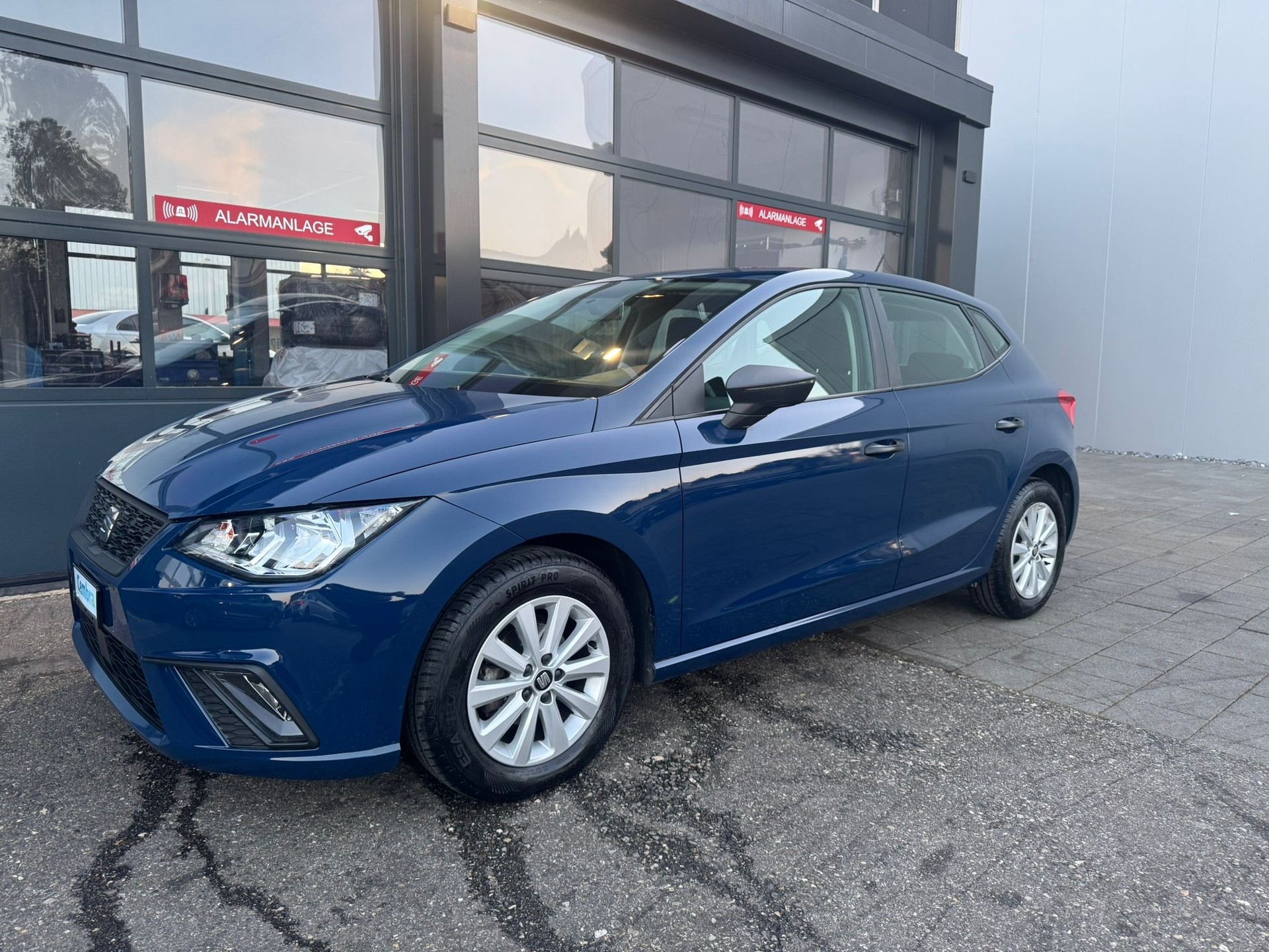 SEAT Ibiza 1.0 EcoTSI Reference-image-2