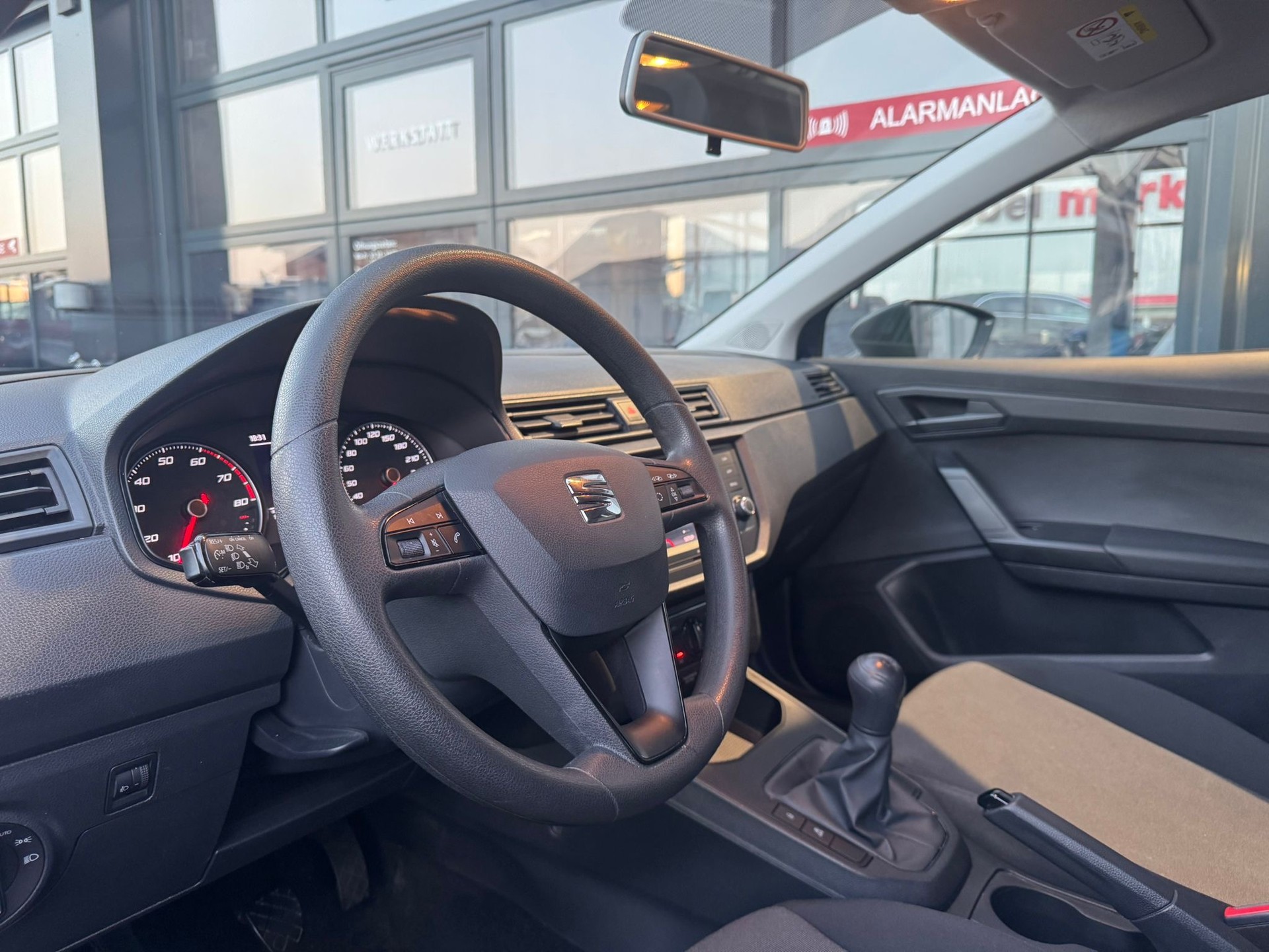 SEAT Ibiza 1.0 EcoTSI Reference-image-13