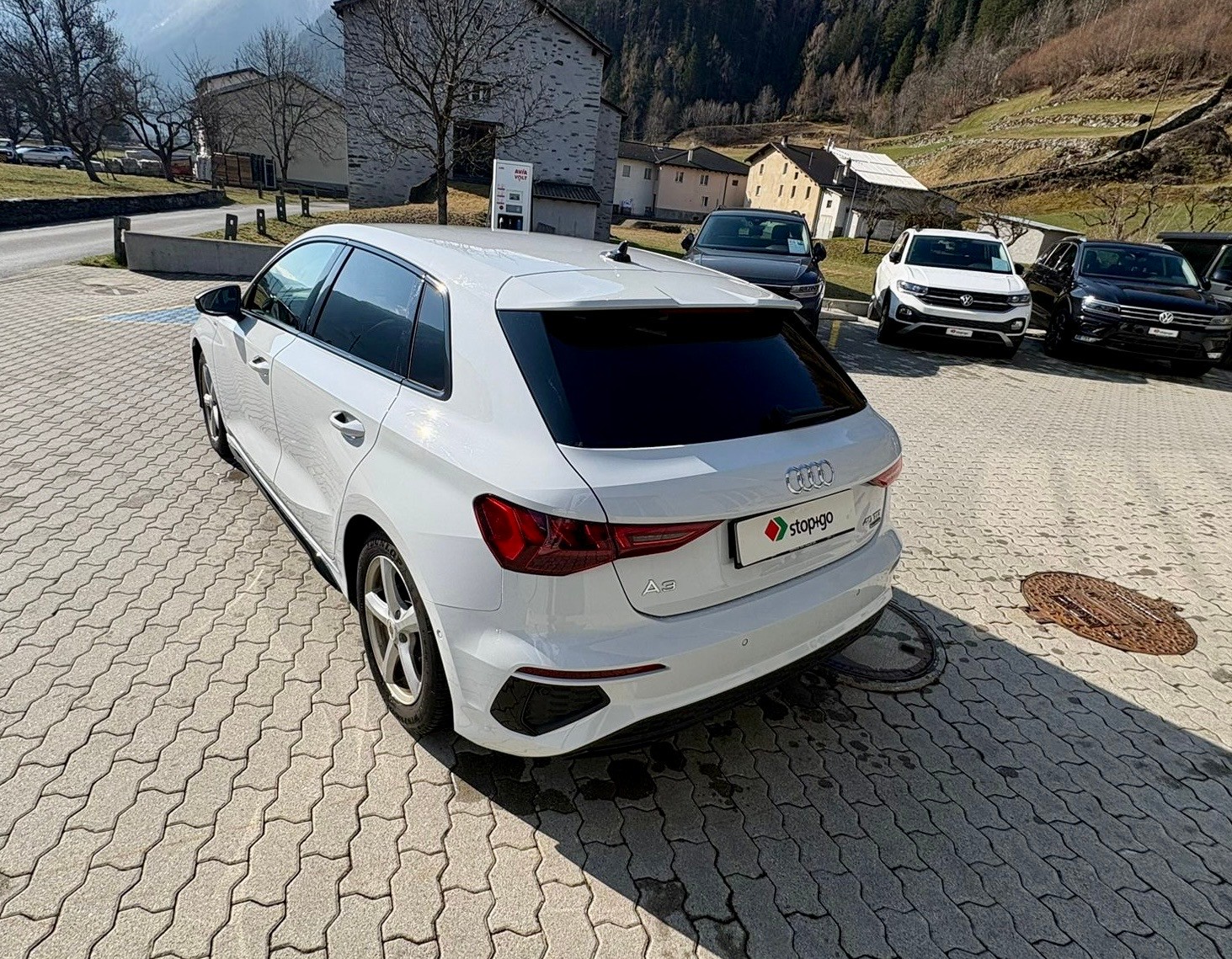 AUDI A3 Sportback 40 TDI S line S-tronic quattro-image-4