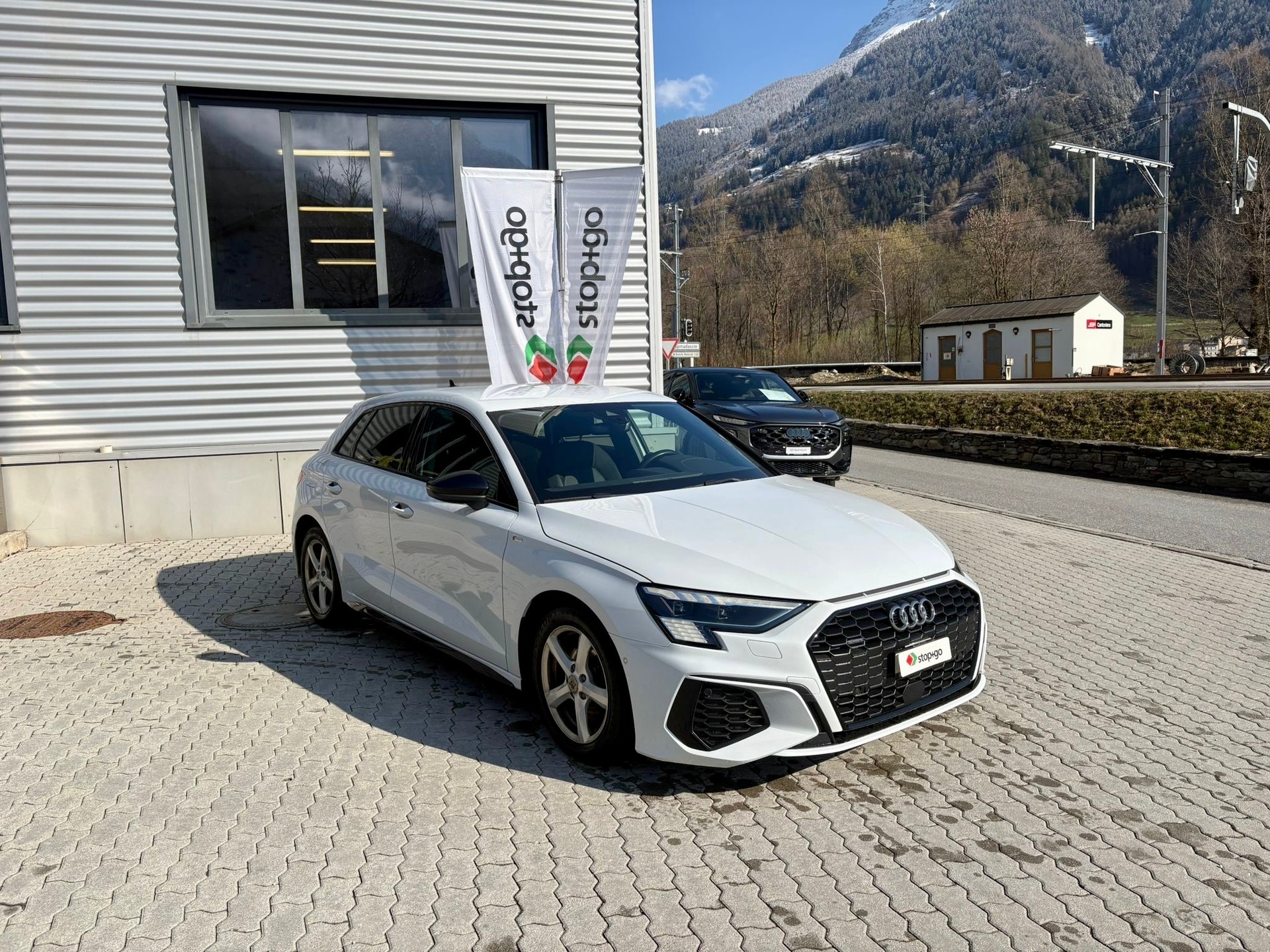 AUDI A3 Sportback 40 TDI S line S-tronic quattro-image-1