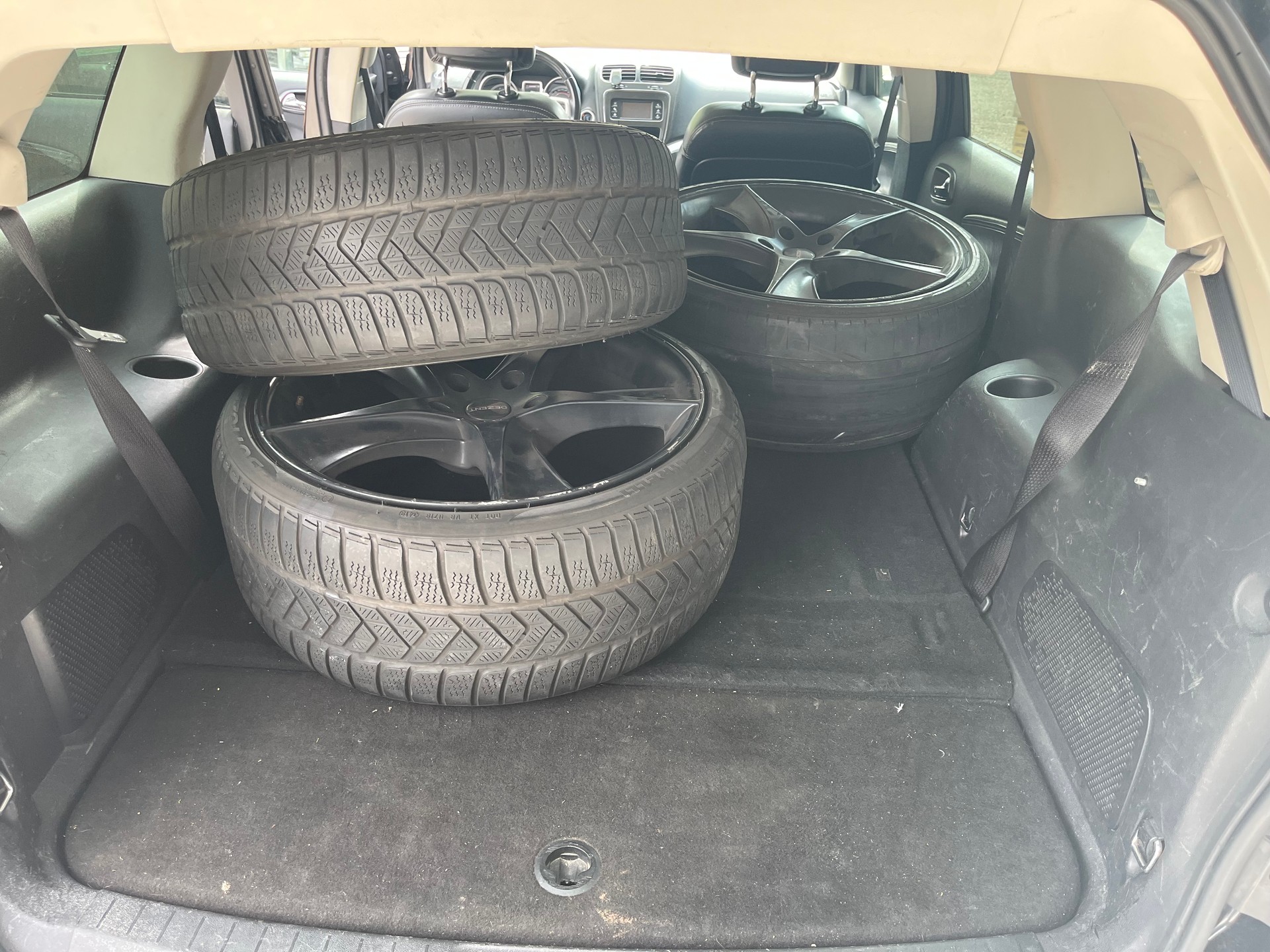FIAT Freemont 3.6 V6 Urban AWD Automatic-image-8