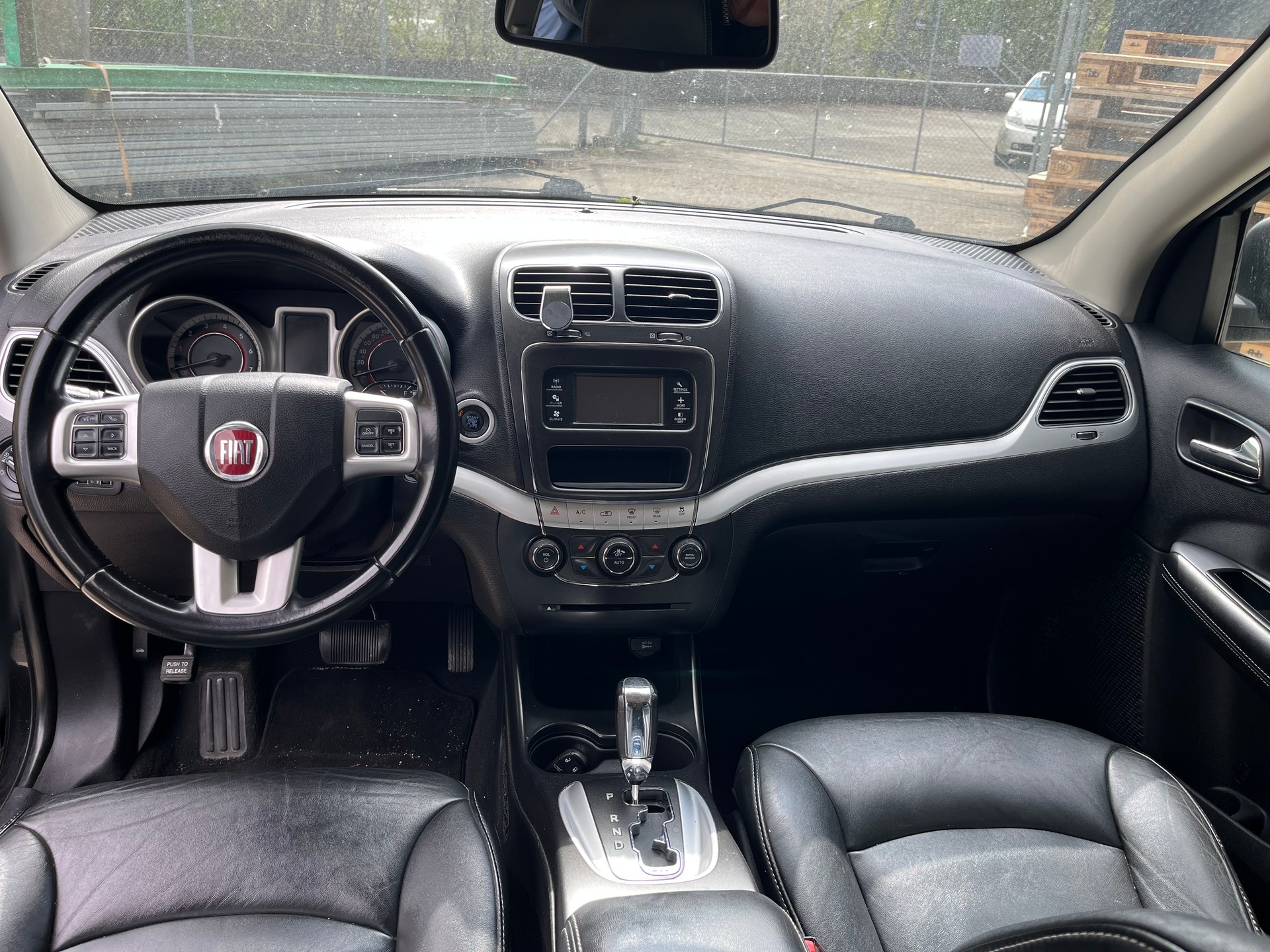FIAT Freemont 3.6 V6 Urban AWD Automatic-image-6