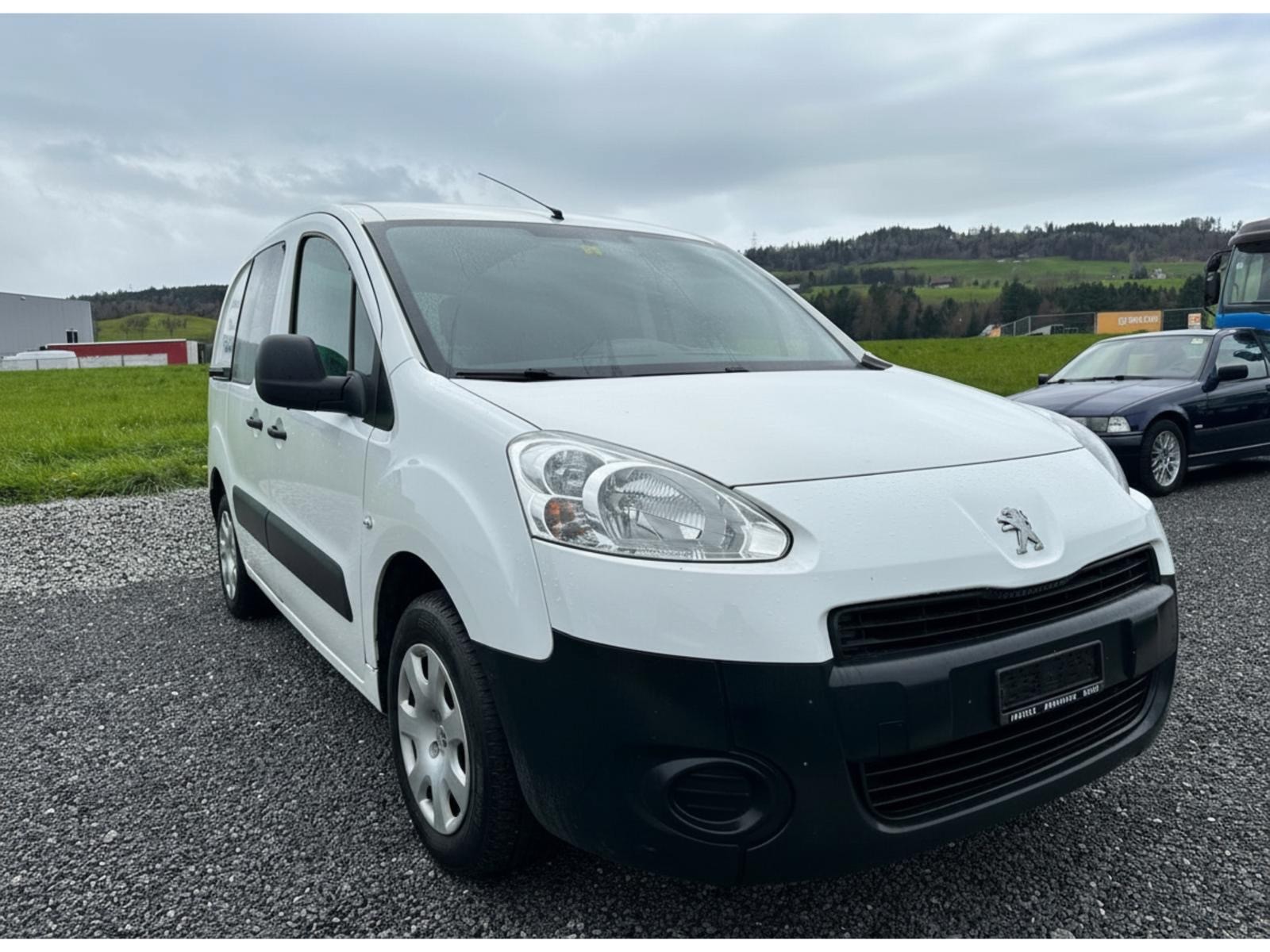 PEUGEOT Partner 1.6 VTi Urban-image-4