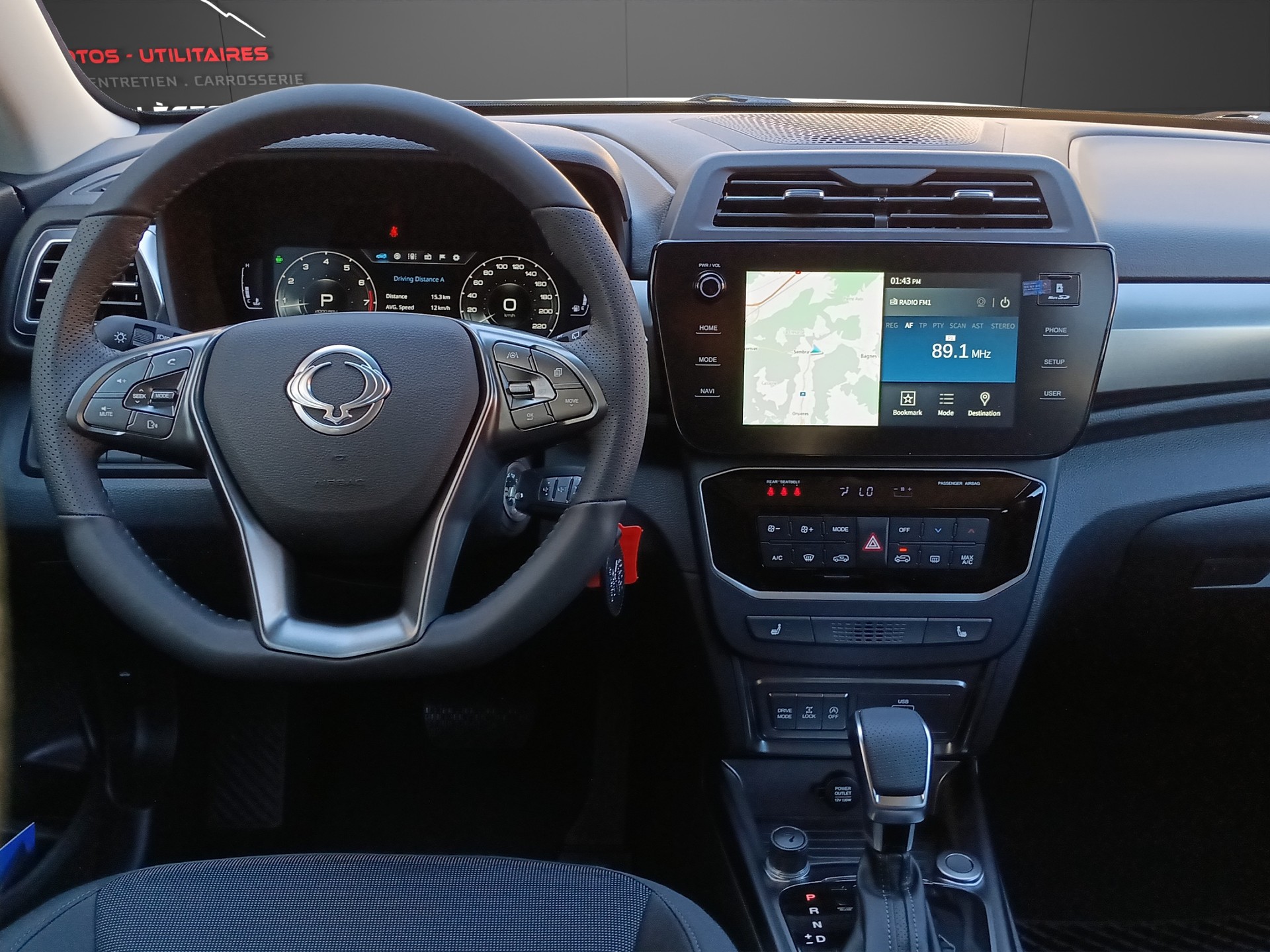 KGM-SsangYong Tivoli 1.5 T GDI Steel 4WD Automat-image-12