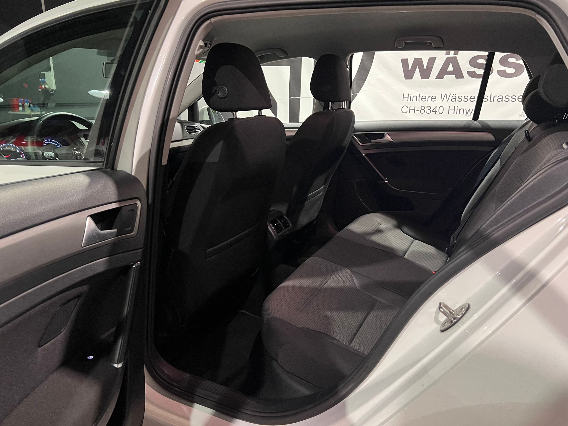 VW Golf 1.0 TSI BlueMotion Comfortline-image-14