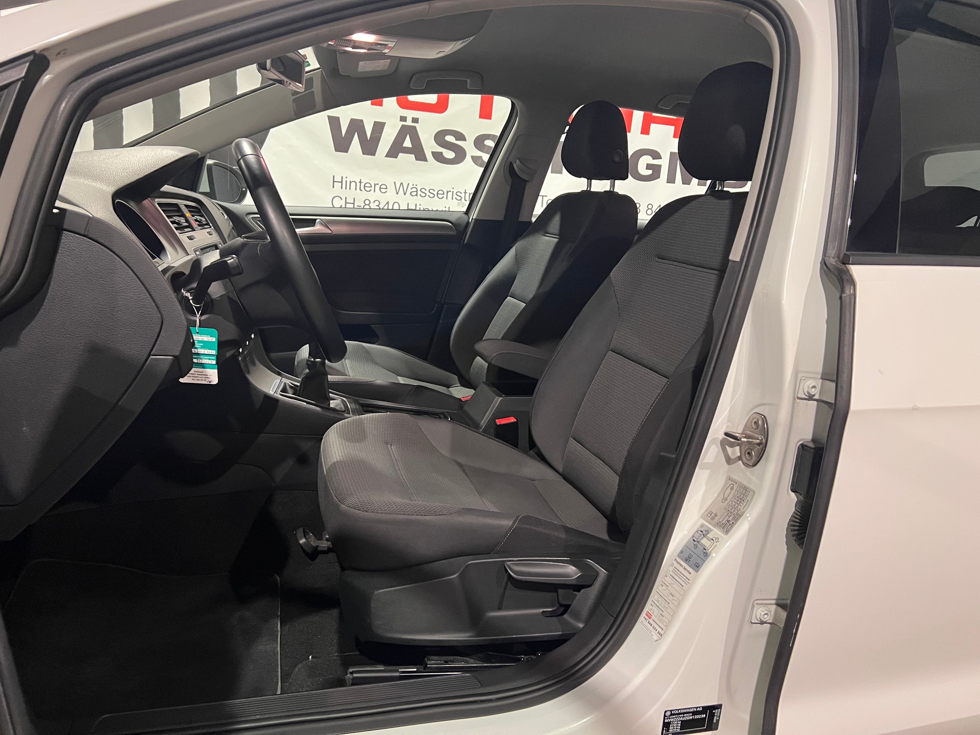 VW Golf 1.0 TSI BlueMotion Comfortline-image-11