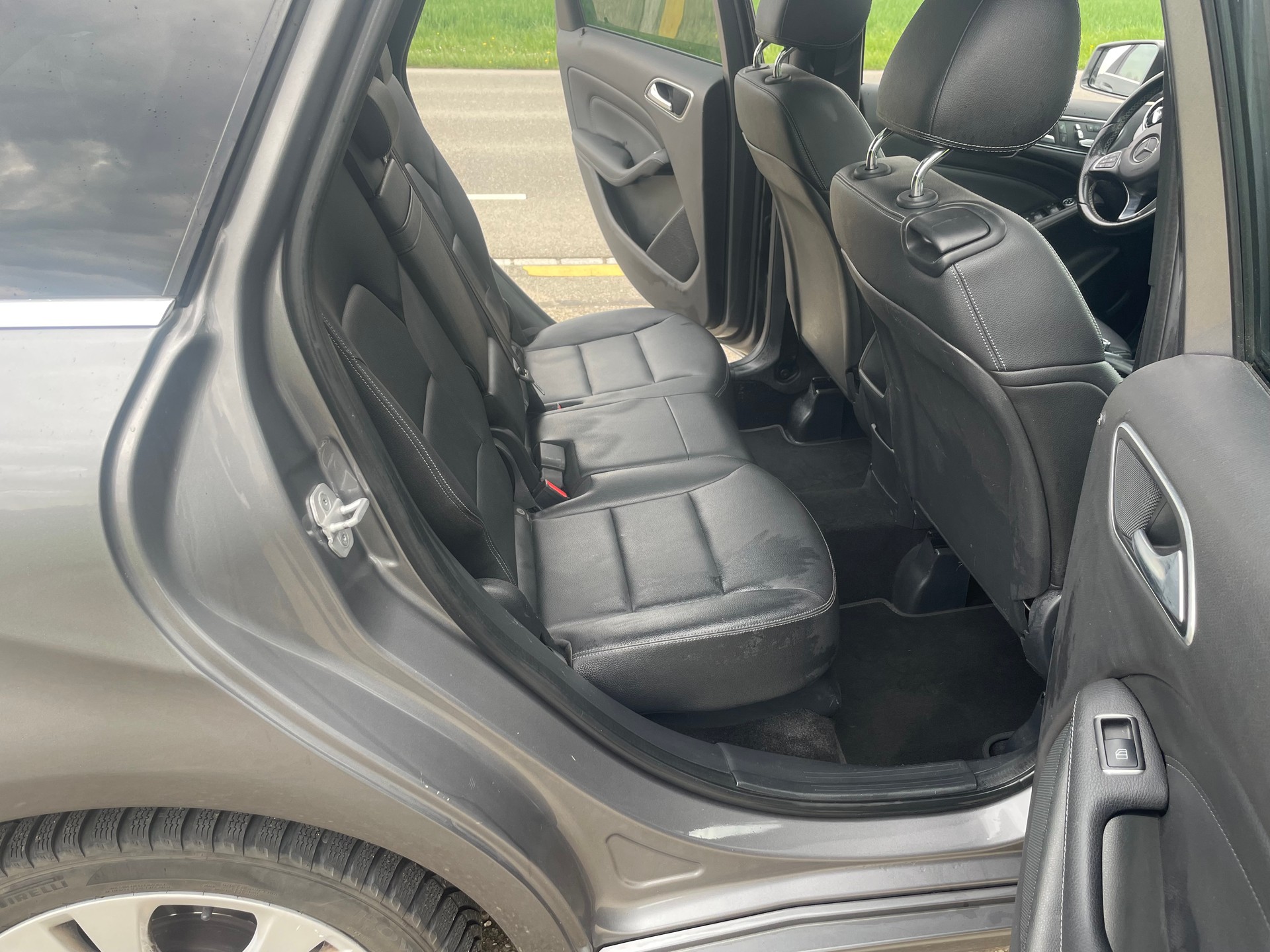 MERCEDES-BENZ B 200 CDI Style 4Matic 7G-DCT-image-12
